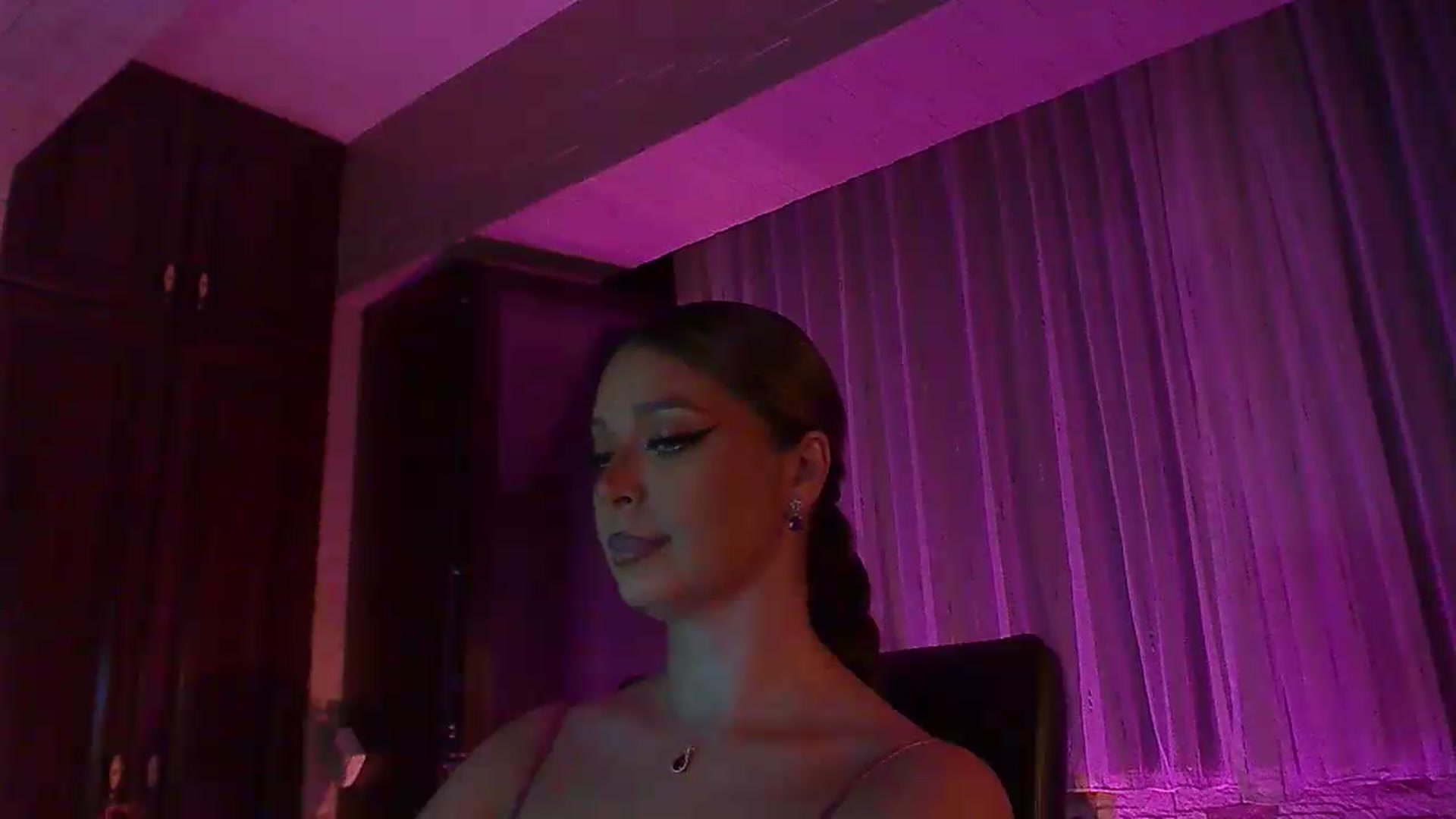 Gallery image thumbnail from No_bo_dy's myfreecams stream on, 07/26/2026, 23:53 image 5 of 20