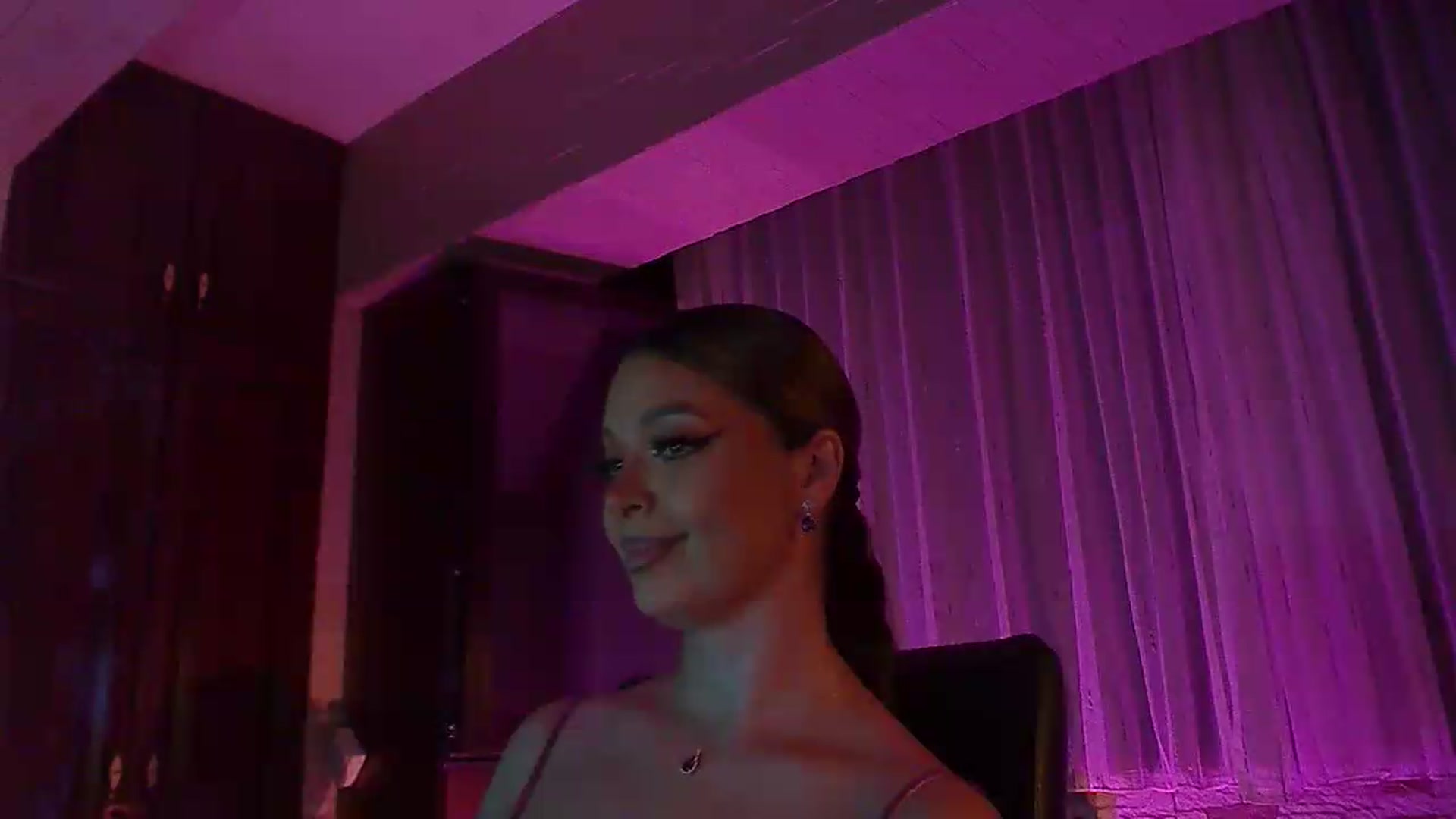 Gallery image thumbnail from No_bo_dy's myfreecams stream on, 07/26/2026, 23:53 image 8 of 20