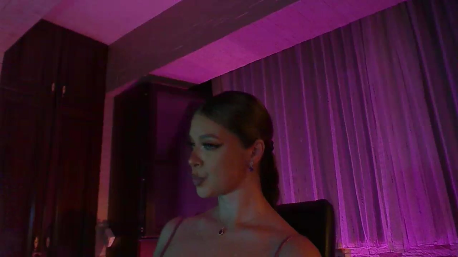 Gallery image thumbnail from No_bo_dy's myfreecams stream on, 07/26/2026, 23:53 image 11 of 20