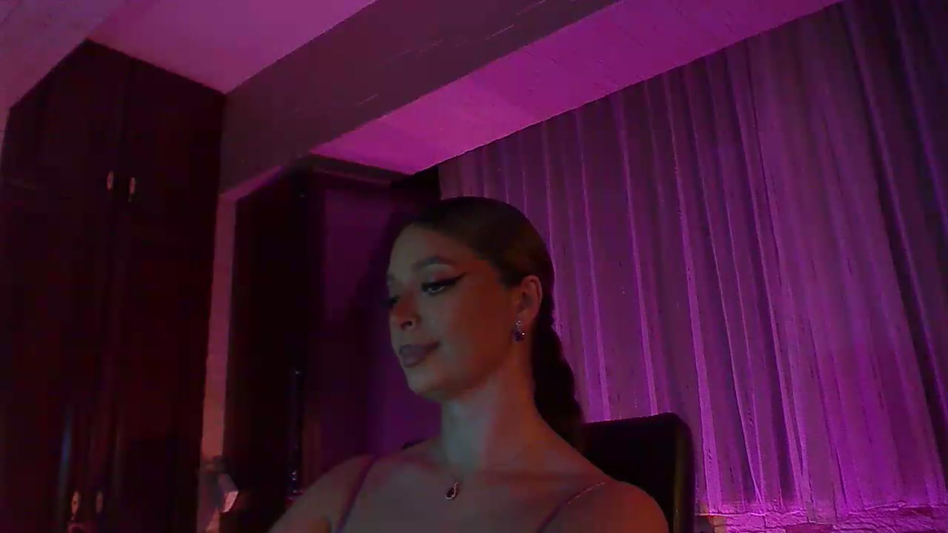 Gallery image thumbnail from No_bo_dy's myfreecams stream on, 07/26/2026, 23:53 image 15 of 20