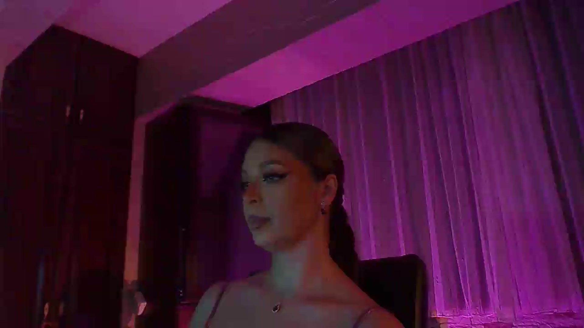 Gallery image thumbnail from No_bo_dy's myfreecams stream on, 07/26/2026, 23:53 image 10 of 20
