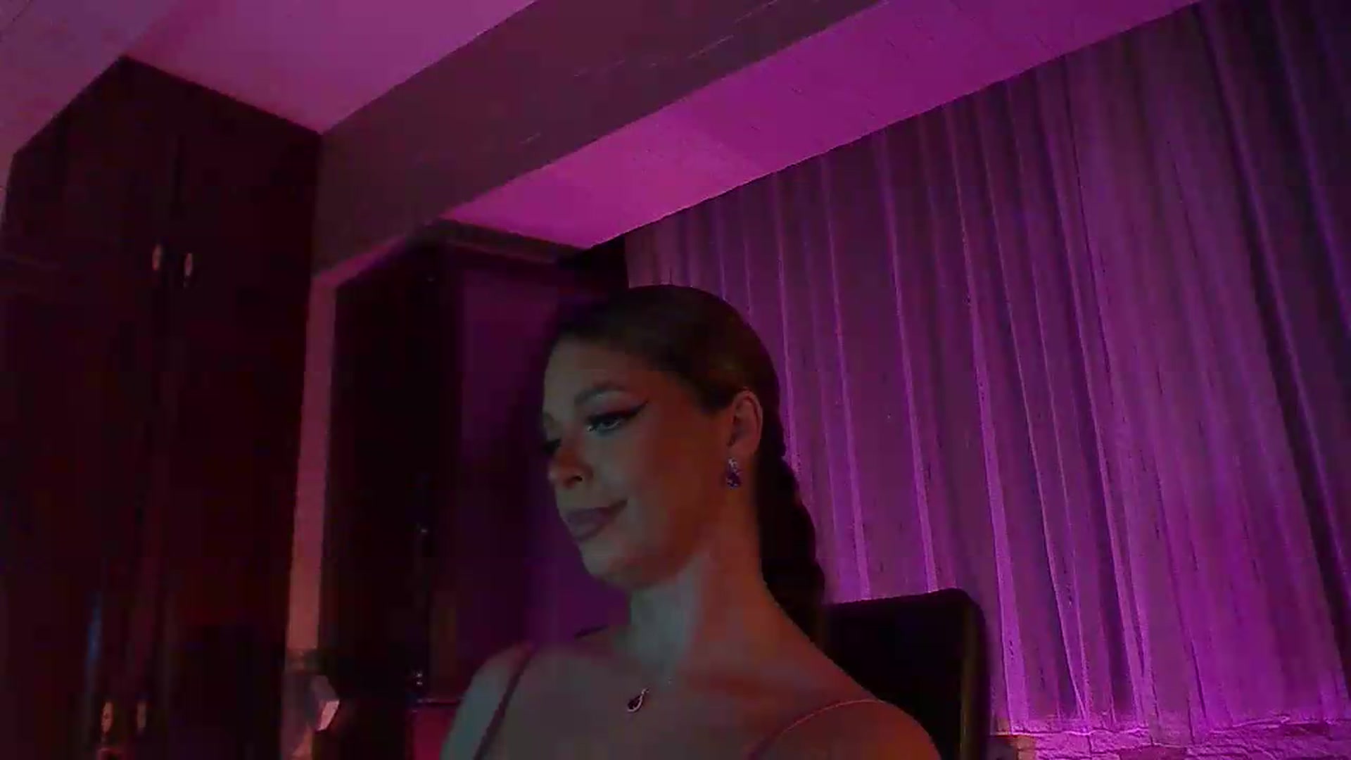 Gallery image thumbnail from No_bo_dy's myfreecams stream on, 07/26/2026, 23:53 image 18 of 20
