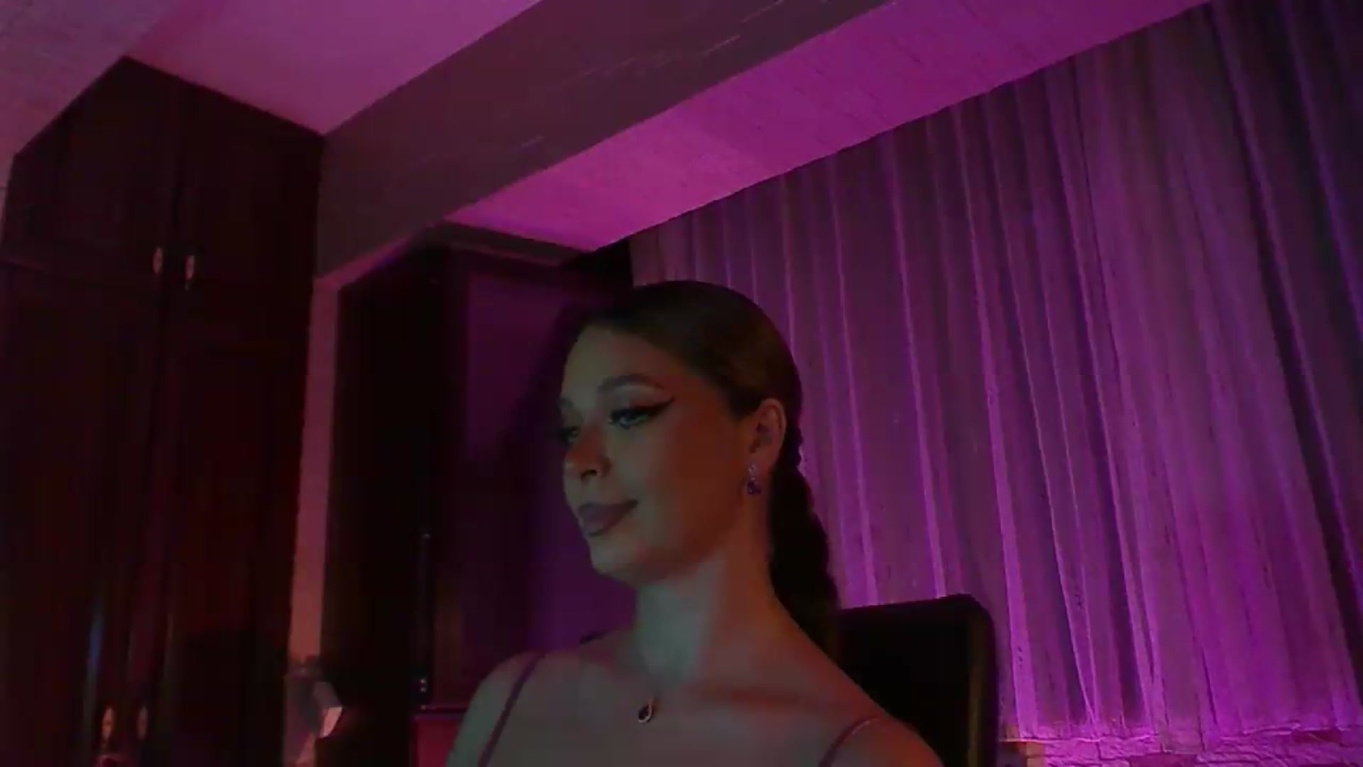 Gallery image thumbnail from No_bo_dy's myfreecams stream on, 07/26/2026, 23:53 image 14 of 20