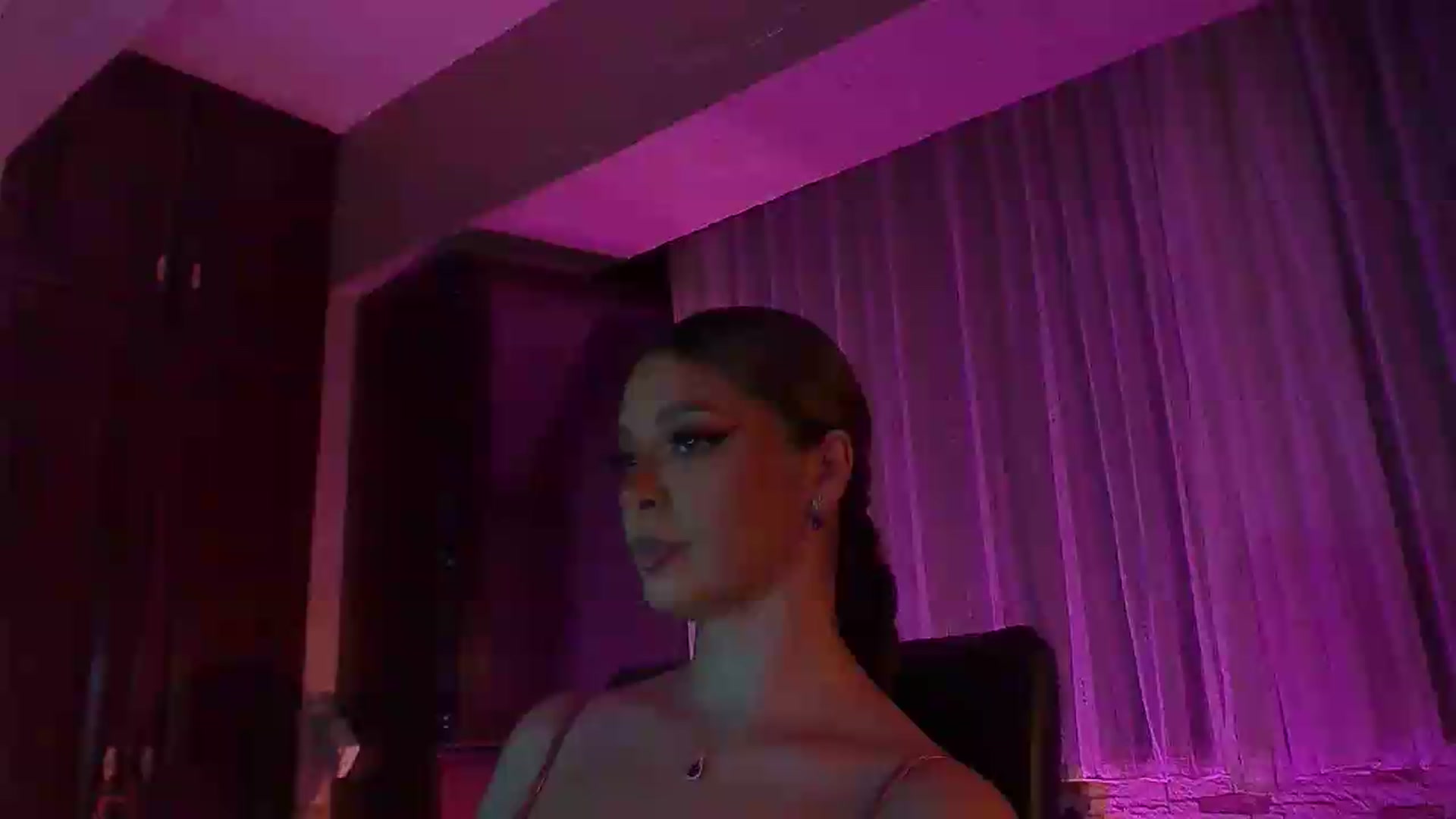 Gallery image thumbnail from No_bo_dy's myfreecams stream on, 07/27/2026, 01:30 image 1 of 20
