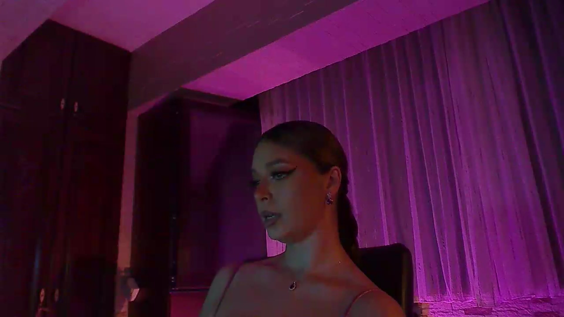 Gallery image thumbnail from No_bo_dy's myfreecams stream on, 07/27/2026, 01:30 image 12 of 20