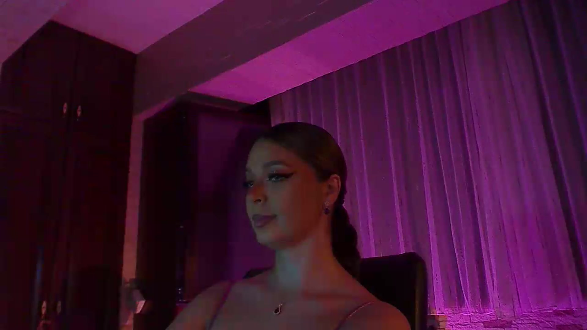 Gallery image thumbnail from No_bo_dy's myfreecams stream on, 07/27/2026, 01:30 image 4 of 20