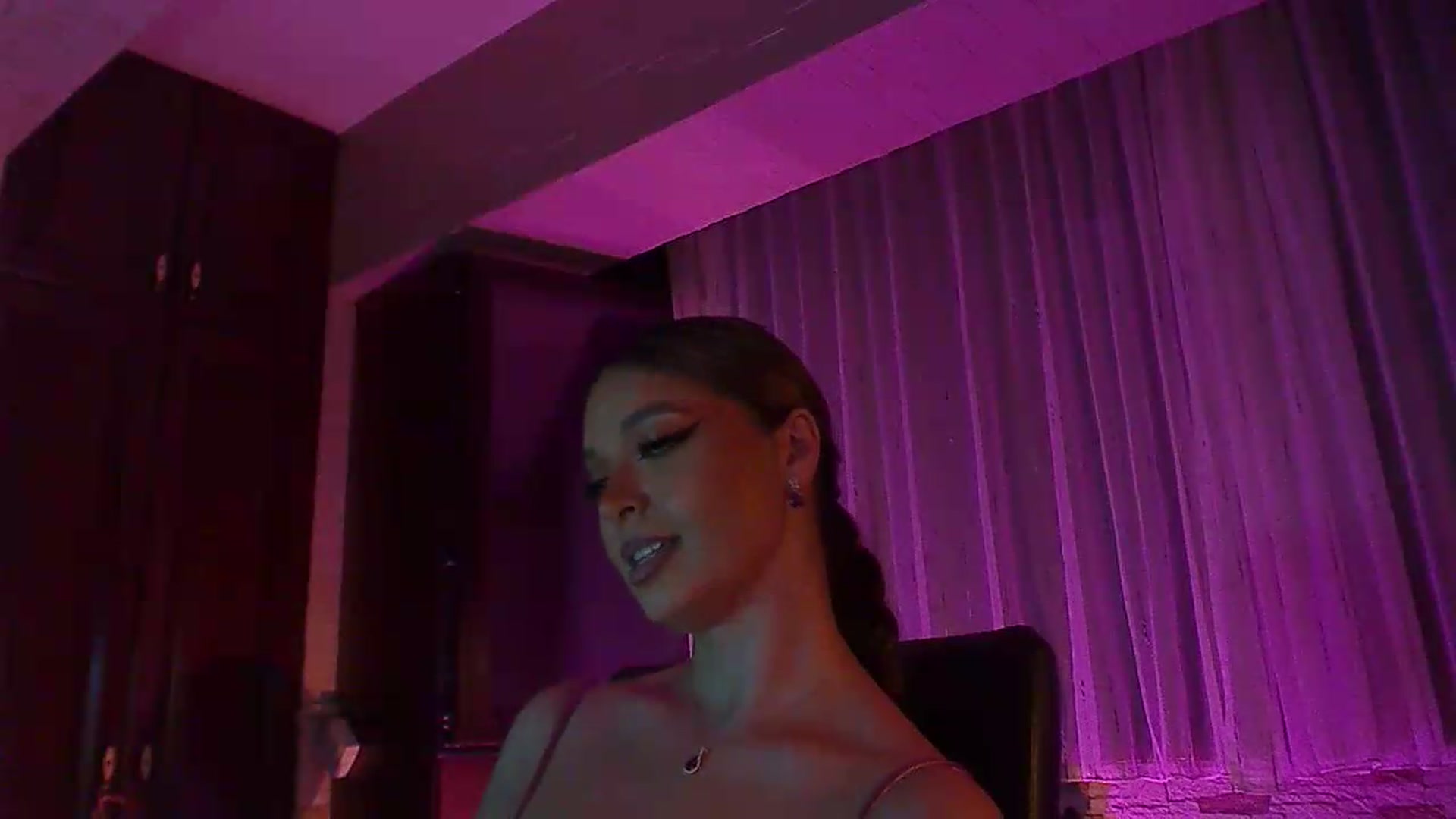 Gallery image thumbnail from No_bo_dy's myfreecams stream on, 07/27/2026, 01:30 image 9 of 20