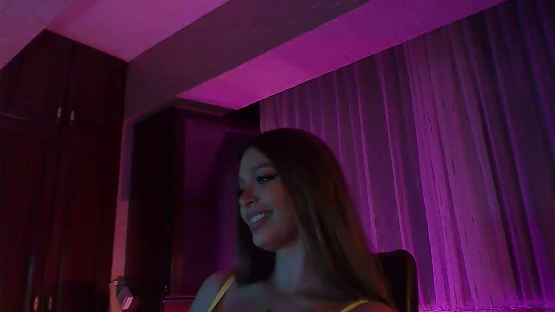 Gallery image thumbnail from No_bo_dy's myfreecams stream on, 08/01/2026, 01:45 image 13 of 20