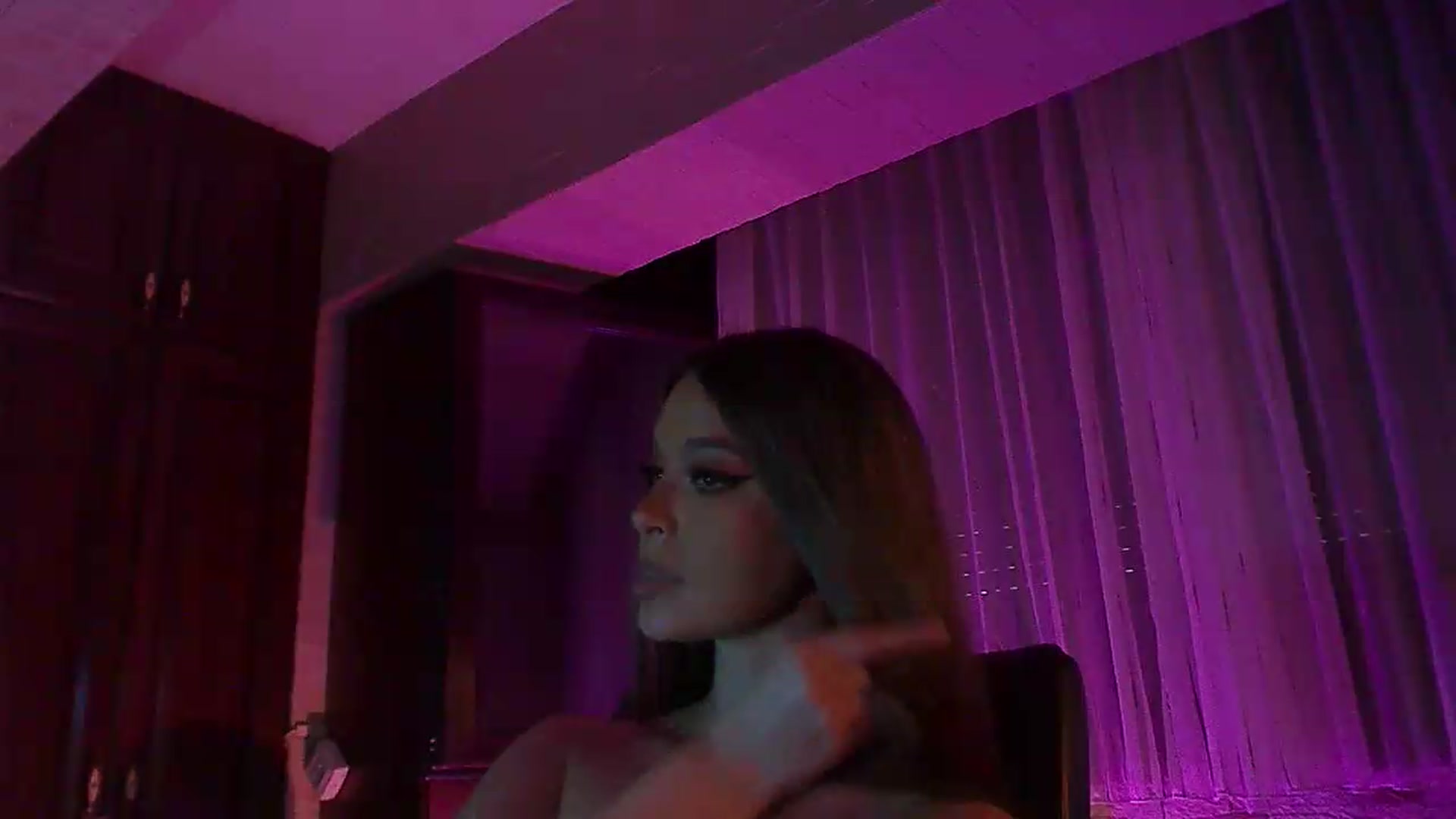 Gallery image thumbnail from No_bo_dy's myfreecams stream on, 08/02/2026, 02:46 image 18 of 20