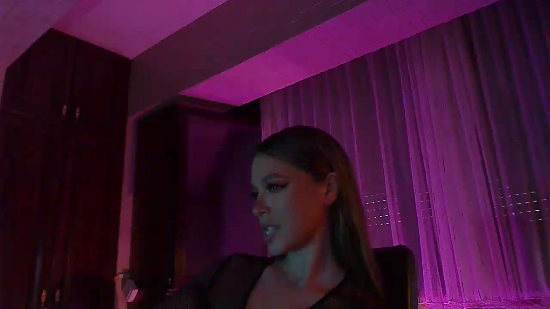 Gallery image thumbnail from No_bo_dy's myfreecams stream on, 08/03/2026, 02:58 image 17 of 20