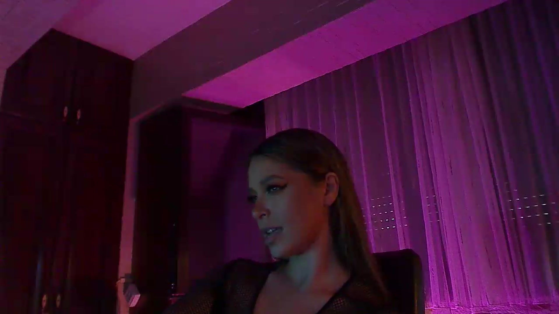 Gallery image thumbnail from No_bo_dy's myfreecams stream on, 08/03/2026, 02:58 image 16 of 20