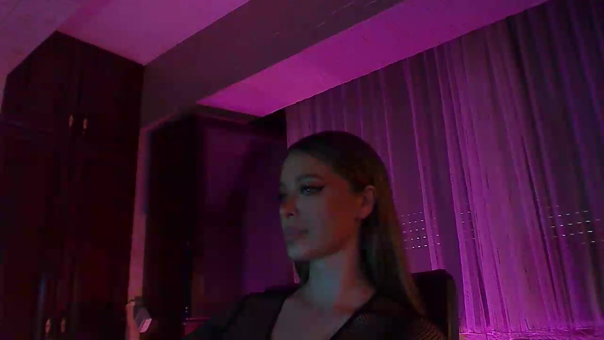 Gallery image thumbnail from No_bo_dy's myfreecams stream on, 08/03/2026, 02:58 image 12 of 20