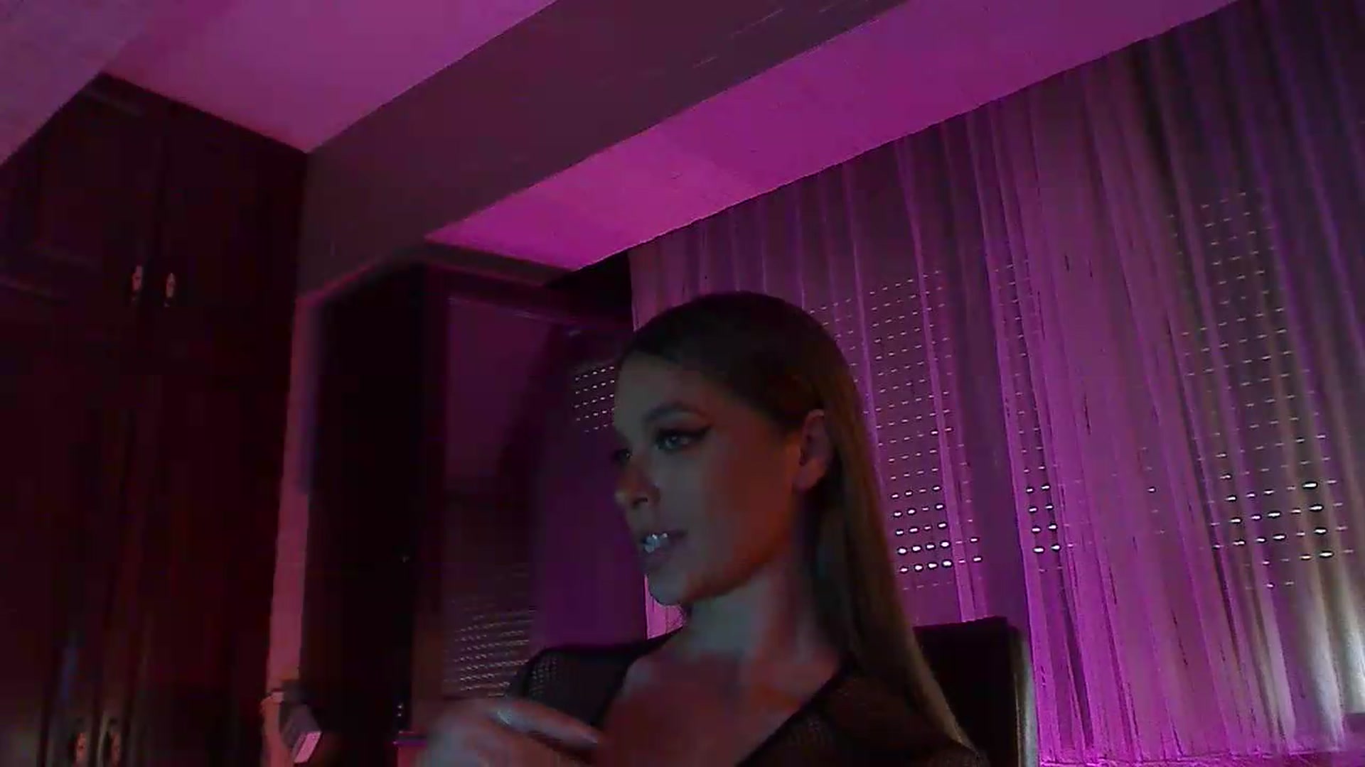 Gallery image thumbnail from No_bo_dy's myfreecams stream on, 08/03/2026, 04:00 image 4 of 20