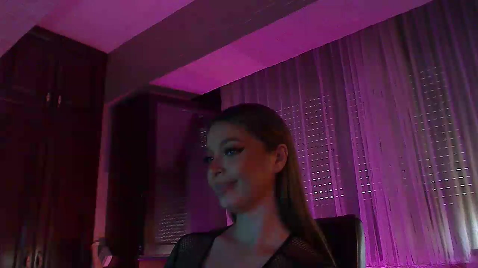 Gallery image thumbnail from No_bo_dy's myfreecams stream on, 08/03/2026, 04:00 image 12 of 20