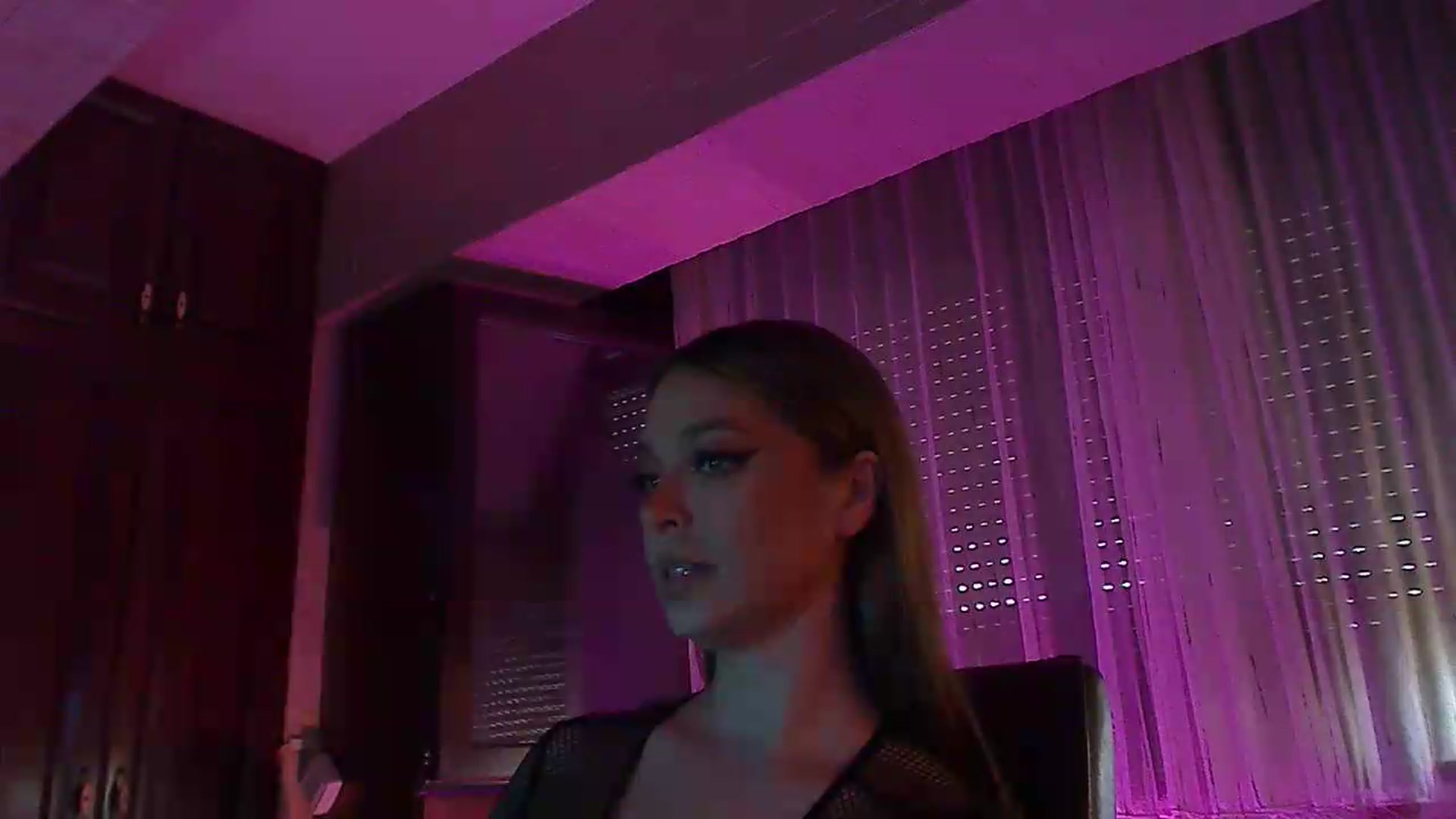 Gallery image thumbnail from No_bo_dy's myfreecams stream on, 08/03/2026, 04:00 image 13 of 20