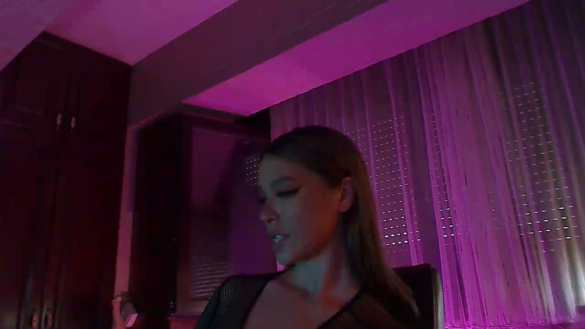 Gallery image thumbnail from No_bo_dy's myfreecams stream on, 08/03/2026, 04:00 image 5 of 20