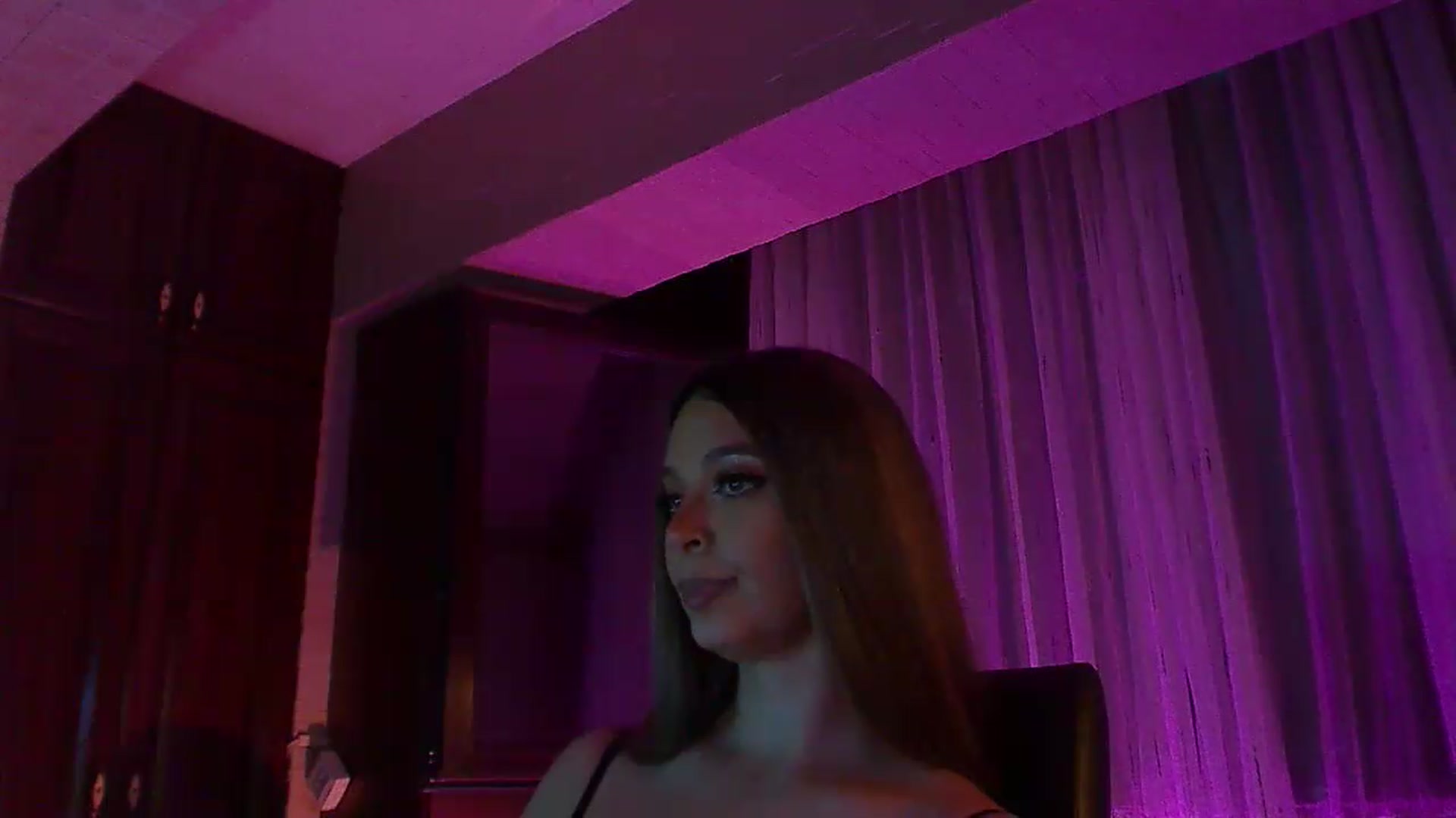 Gallery image thumbnail from No_bo_dy's myfreecams stream on, 08/08/2026, 01:08 image 16 of 20