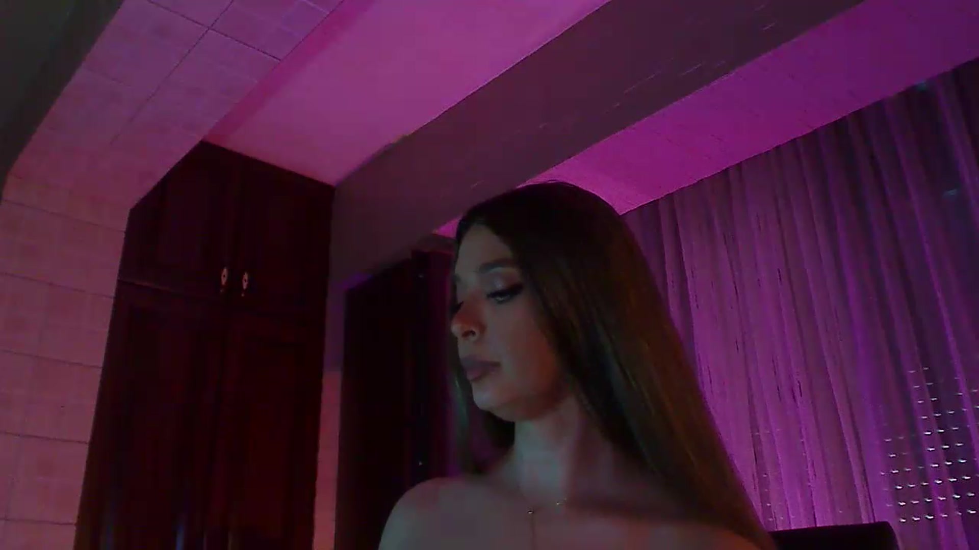Gallery image thumbnail from No_bo_dy's myfreecams stream on, 08/09/2026, 03:16 image 18 of 20