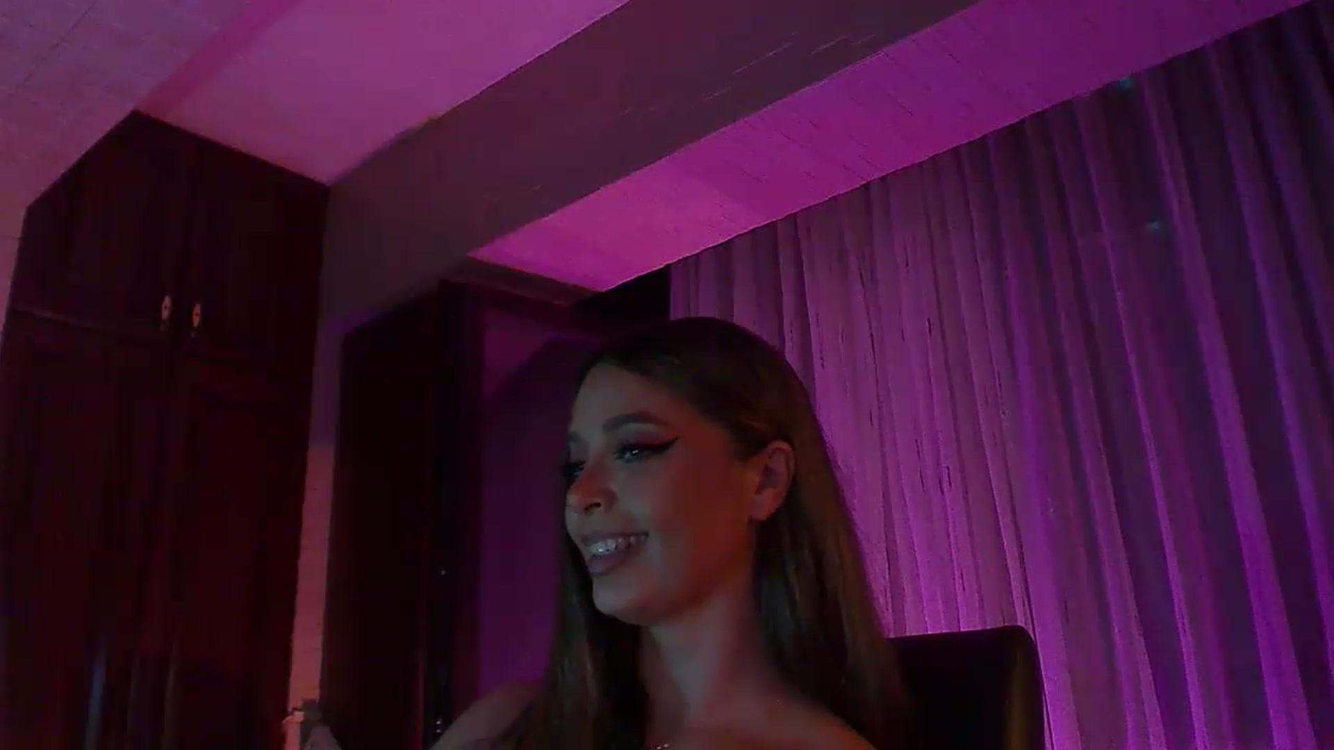 Gallery image thumbnail from No_bo_dy's myfreecams stream on, 08/09/2026, 03:16 image 8 of 20