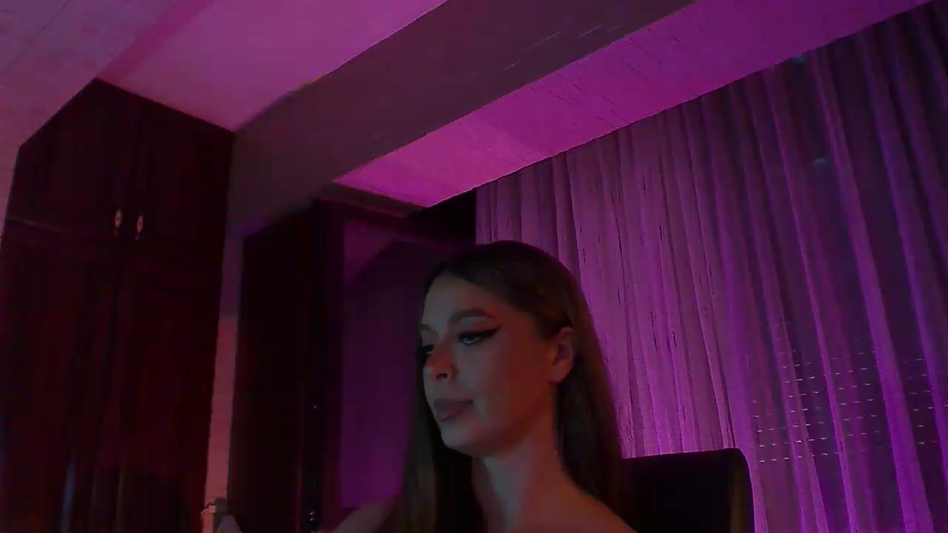 Gallery image thumbnail from No_bo_dy's myfreecams stream on, 08/09/2026, 03:16 image 13 of 20
