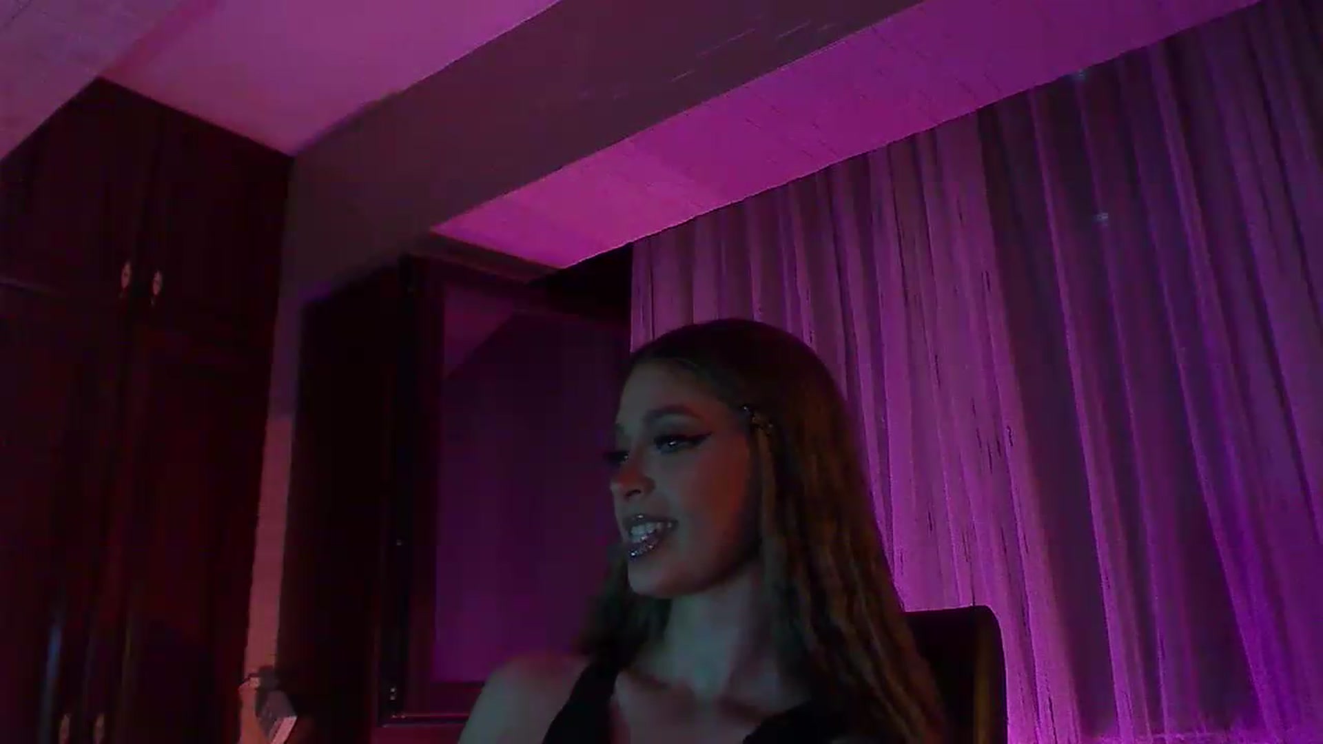 Gallery image thumbnail from No_bo_dy's myfreecams stream on, 08/10/2026, 24:48 image 10 of 20