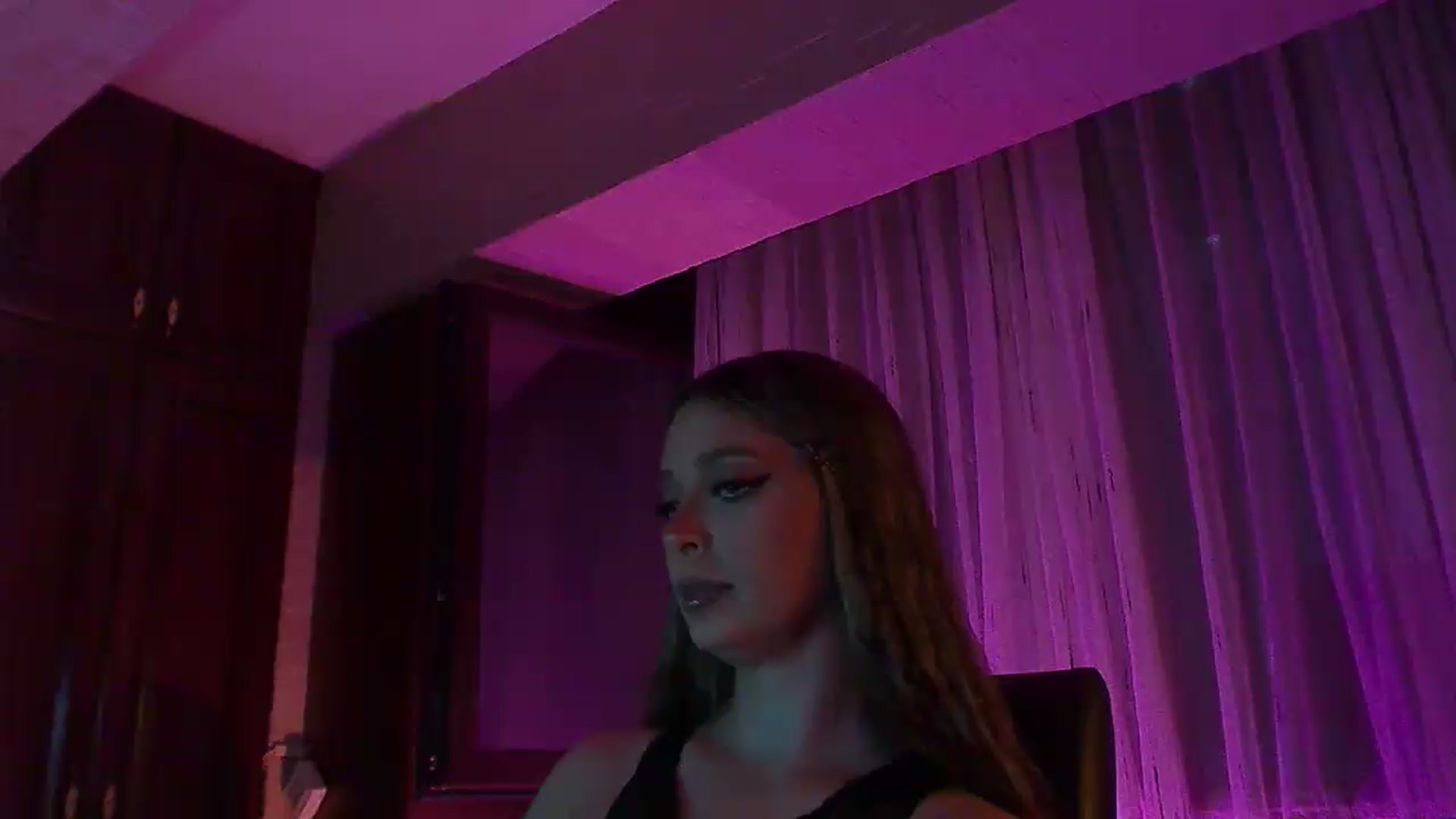 Gallery image thumbnail from No_bo_dy's myfreecams stream on, 08/10/2026, 24:48 image 8 of 20