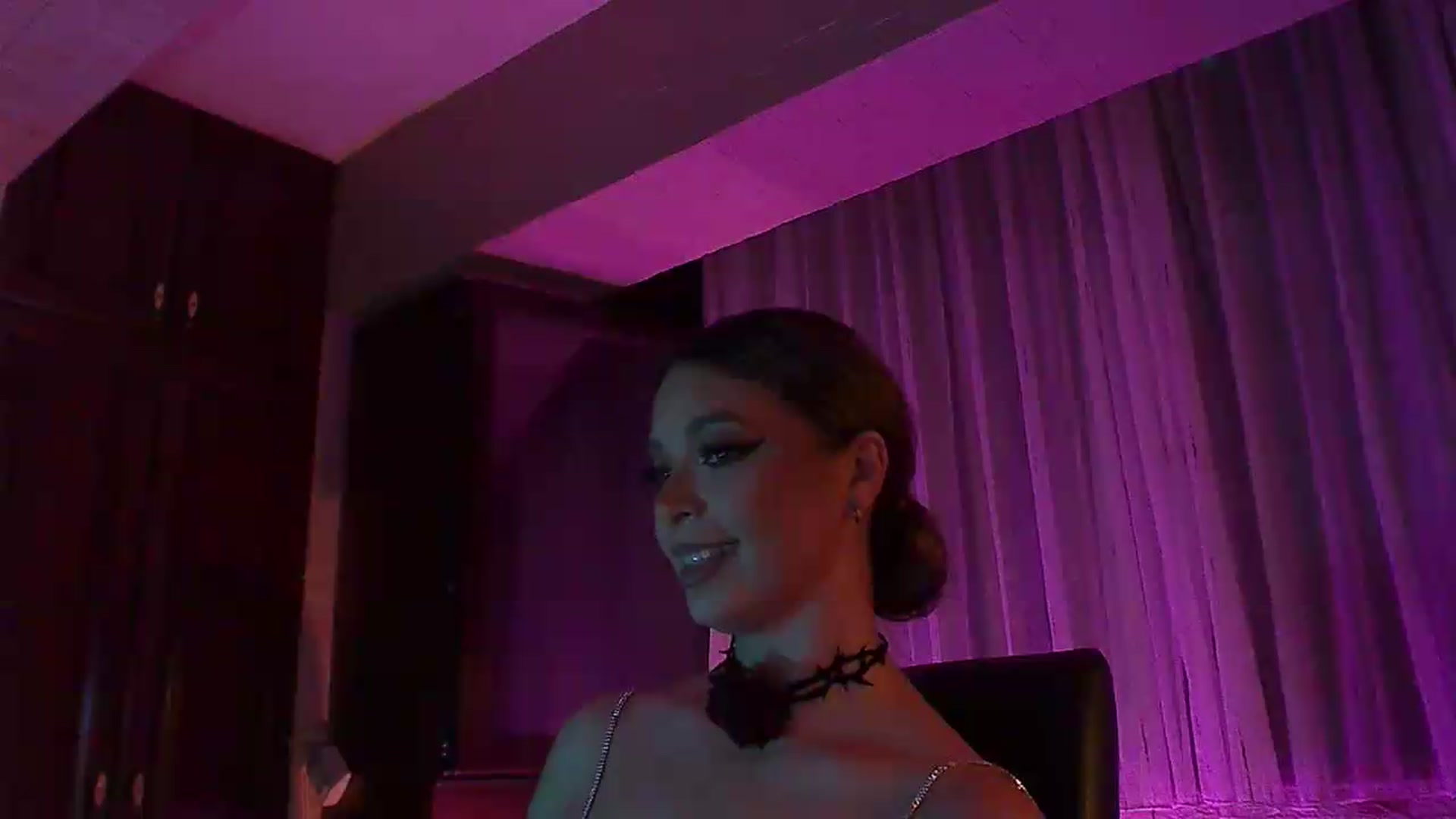 Gallery image thumbnail from No_bo_dy's myfreecams stream on, 08/16/2026, 01:15 image 4 of 20