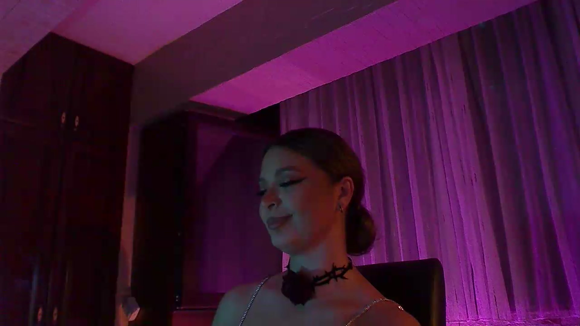 Gallery image thumbnail from No_bo_dy's myfreecams stream on, 08/16/2026, 01:15 image 8 of 20