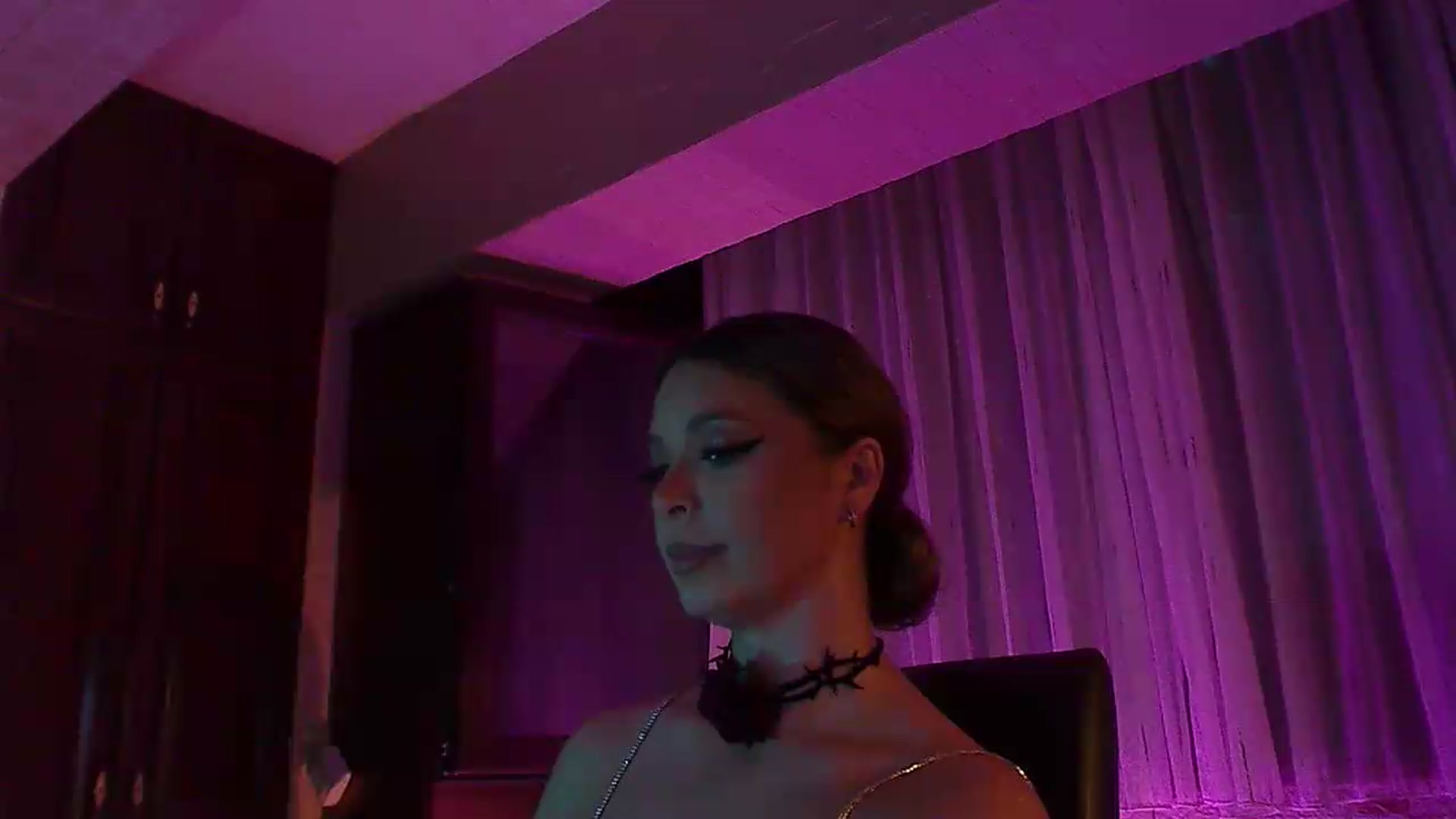Gallery image thumbnail from No_bo_dy's myfreecams stream on, 08/16/2026, 01:15 image 6 of 20