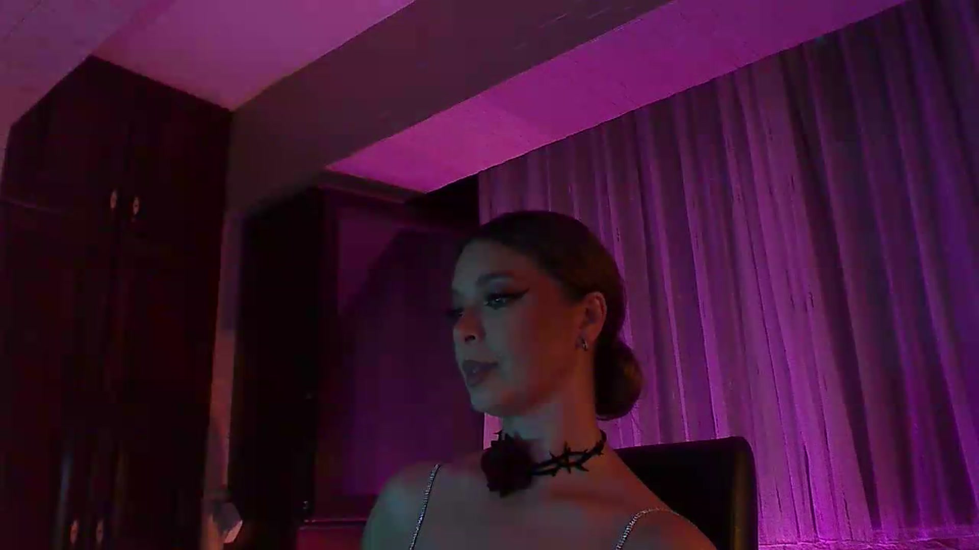 Gallery image thumbnail from No_bo_dy's myfreecams stream on, 08/16/2026, 01:35 image 19 of 20