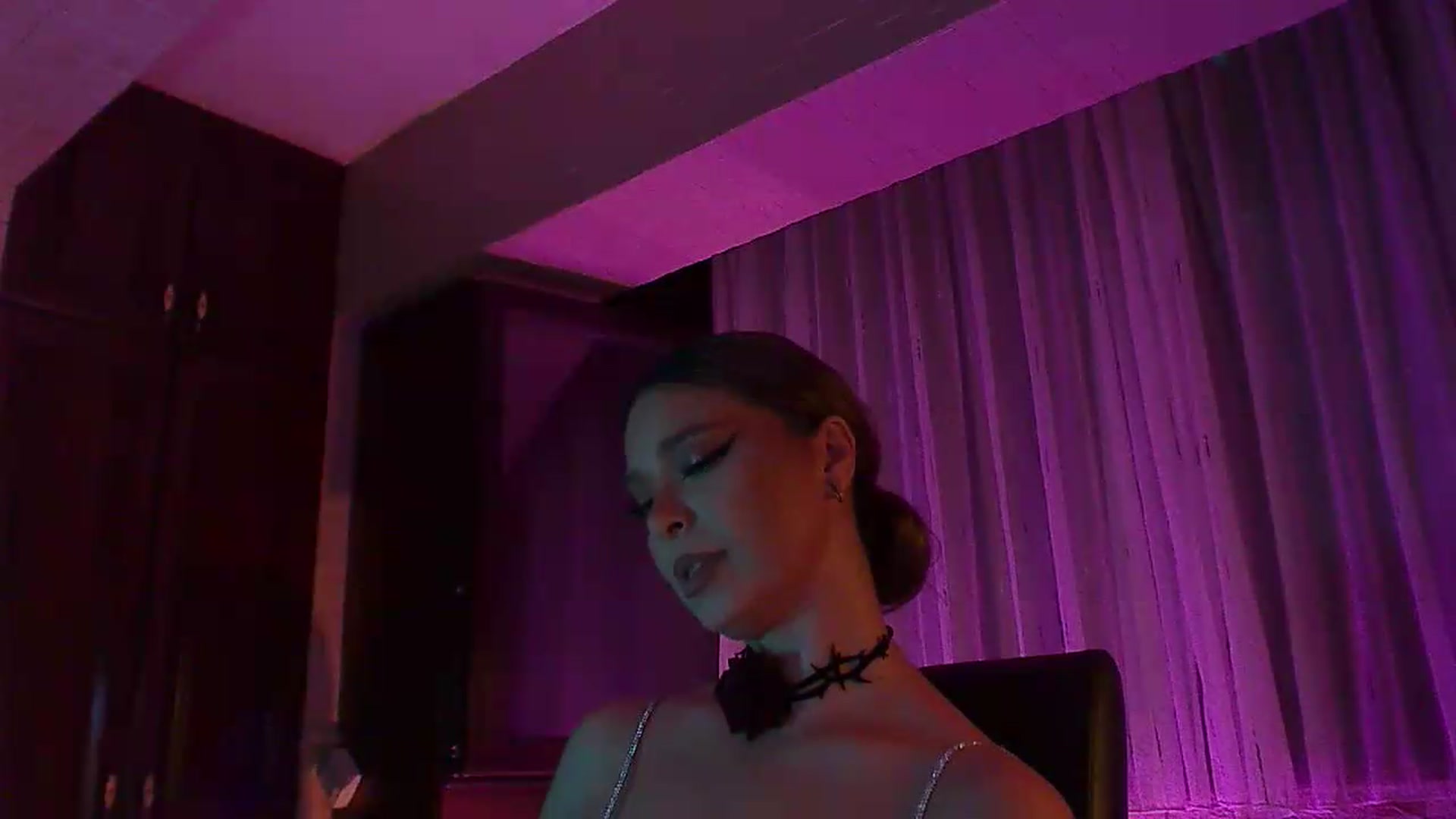 Gallery image thumbnail from No_bo_dy's myfreecams stream on, 08/16/2026, 01:35 image 11 of 20