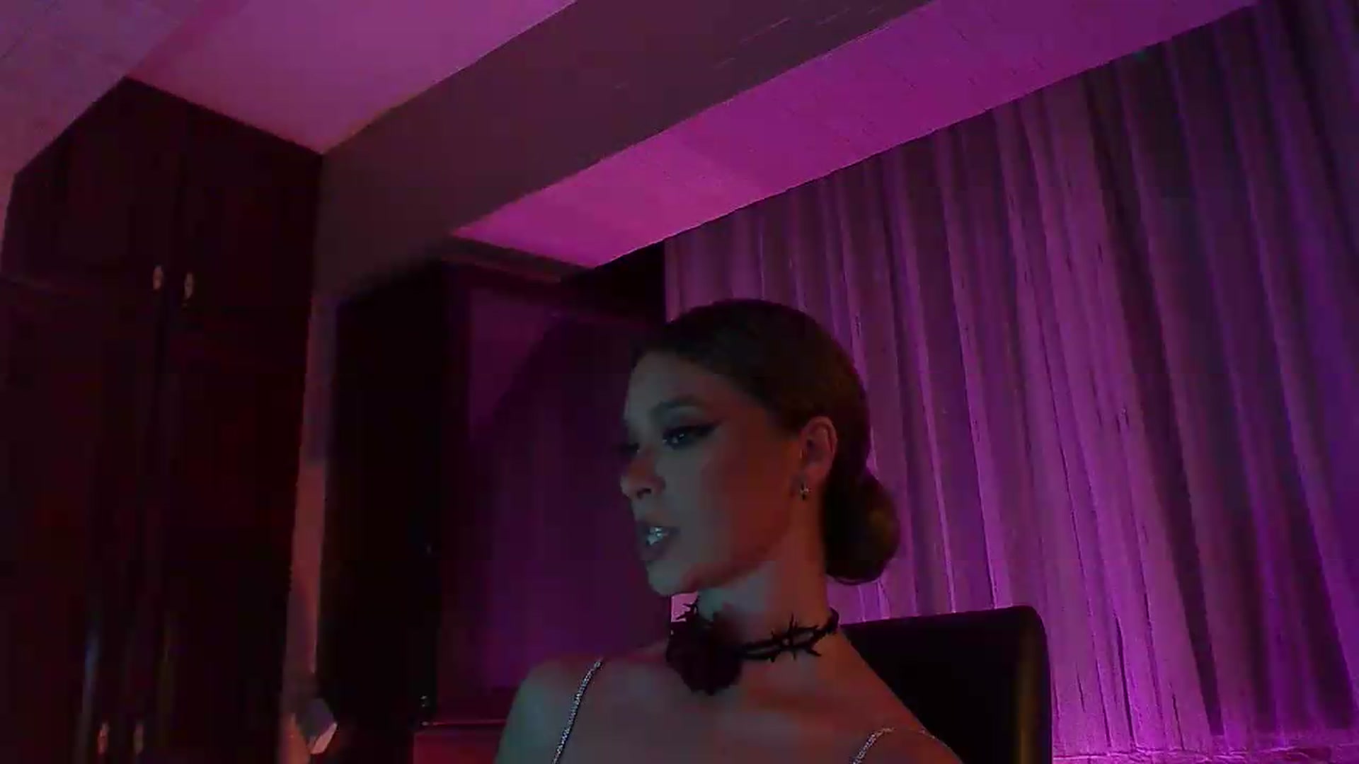 Gallery image thumbnail from No_bo_dy's myfreecams stream on, 08/16/2026, 01:35 image 14 of 20