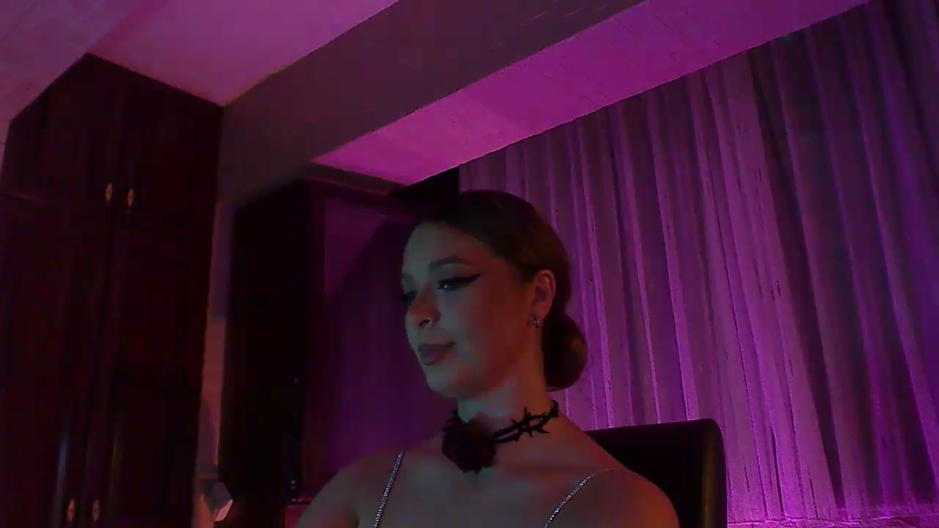 Gallery image thumbnail from No_bo_dy's myfreecams stream on, 08/16/2026, 01:35 image 15 of 20