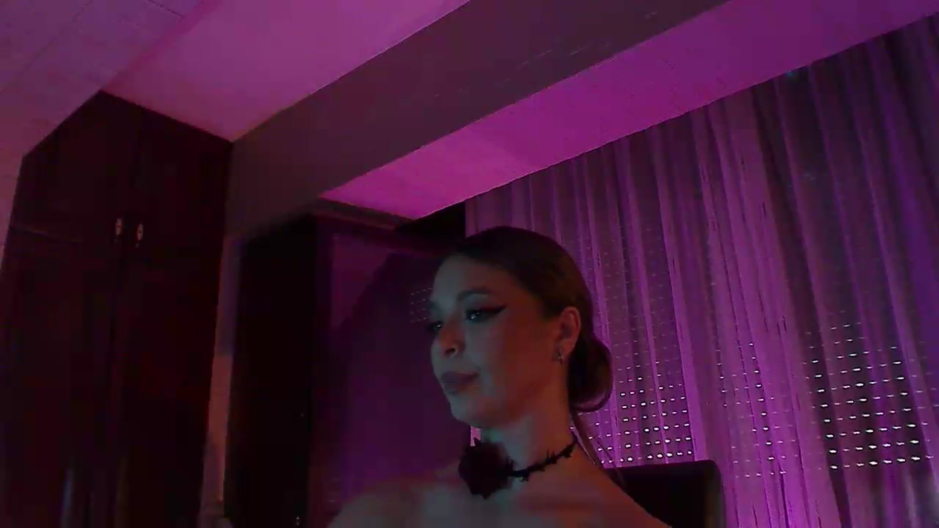 Gallery image thumbnail from No_bo_dy's myfreecams stream on, 08/16/2026, 03:38 image 18 of 20