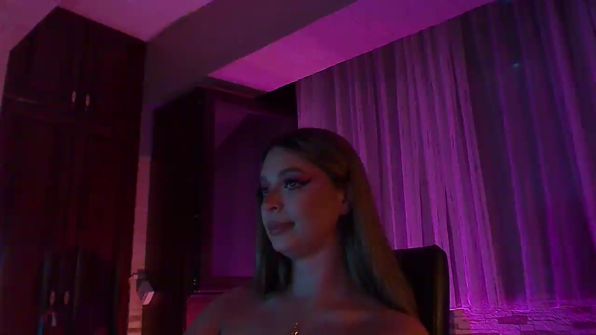 Gallery image thumbnail from No_bo_dy's myfreecams stream on, 08/22/2026, 02:45 image 11 of 20