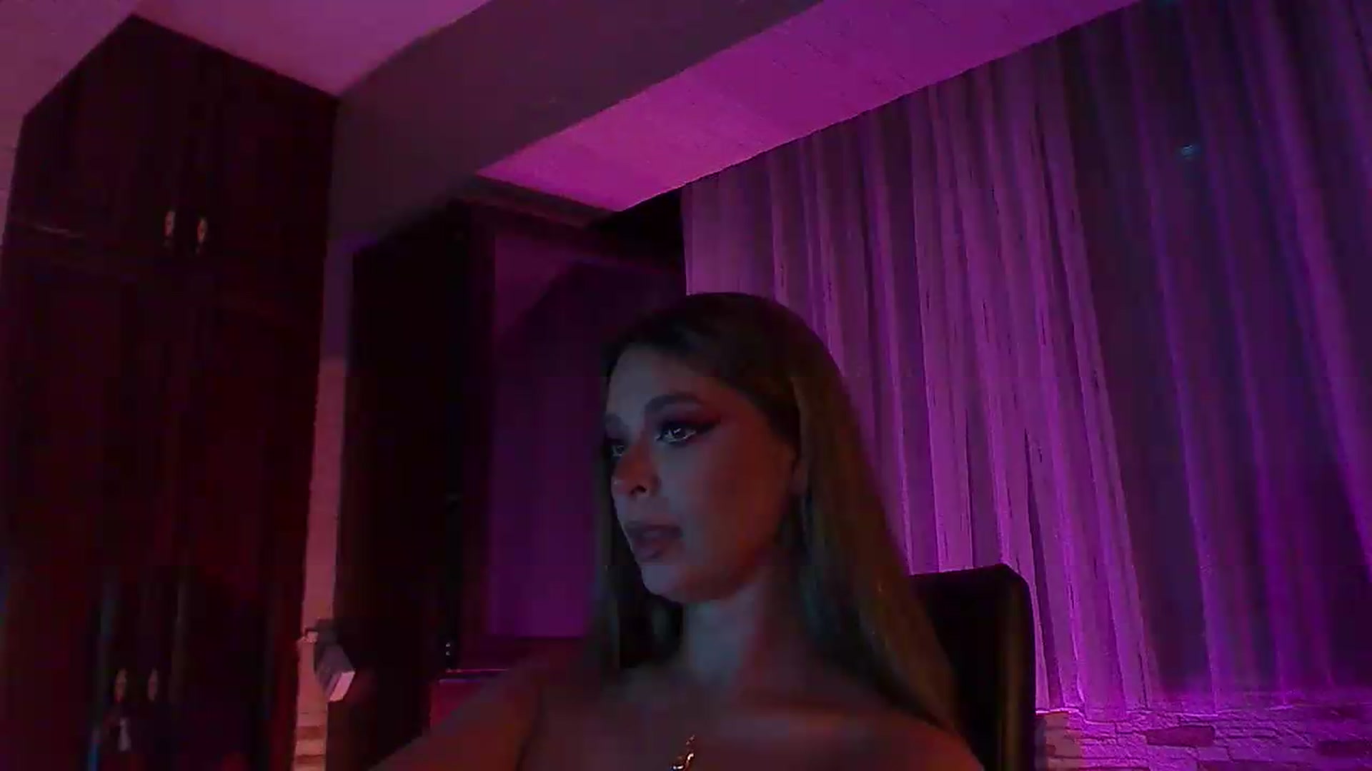 Gallery image thumbnail from No_bo_dy's myfreecams stream on, 08/22/2026, 02:45 image 6 of 20