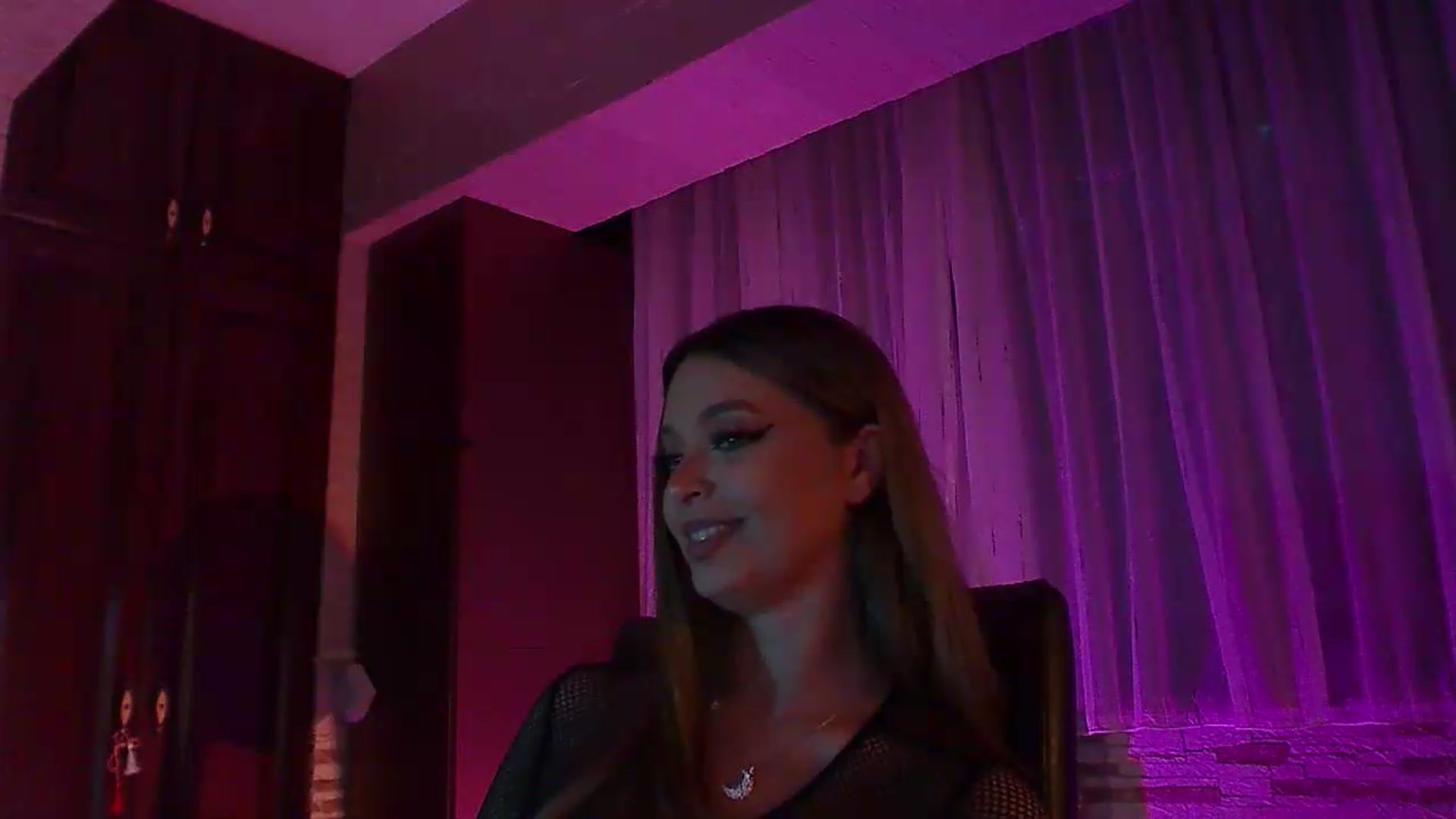 Gallery image thumbnail from No_bo_dy's myfreecams stream on, 08/30/2026, 02:03 image 10 of 20