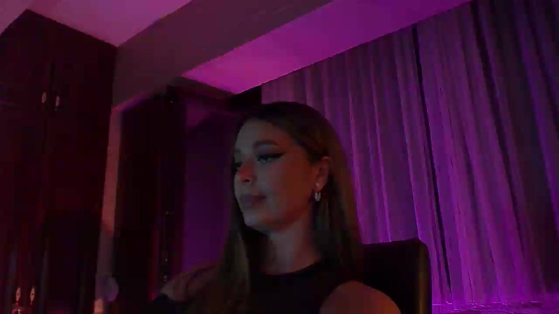 Gallery image thumbnail from No_bo_dy's myfreecams stream on, 08/31/2026, 03:38 image 1 of 20