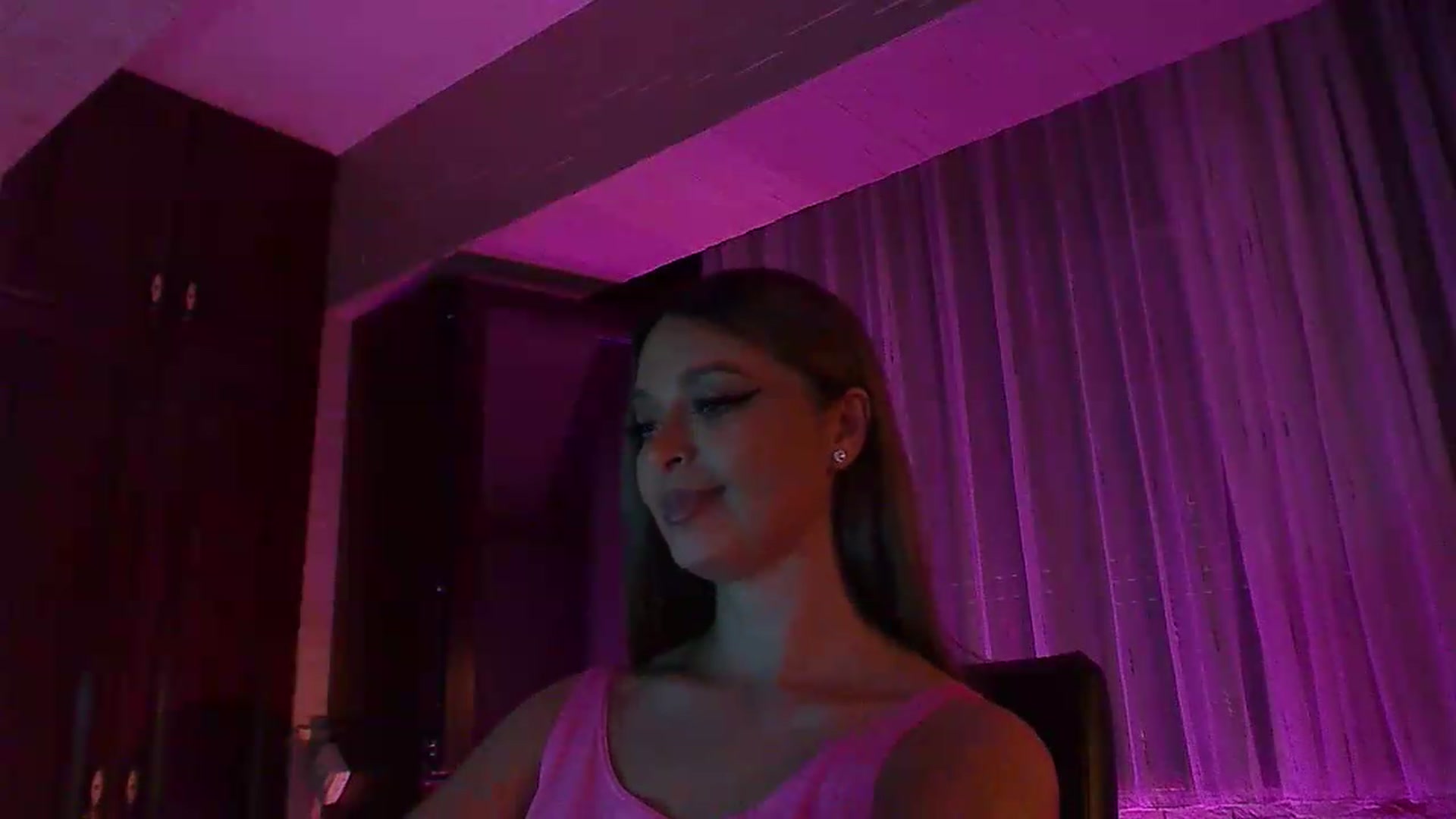 Gallery image thumbnail from No_bo_dy's myfreecams stream on, 09/08/2026, 03:34 image 15 of 20