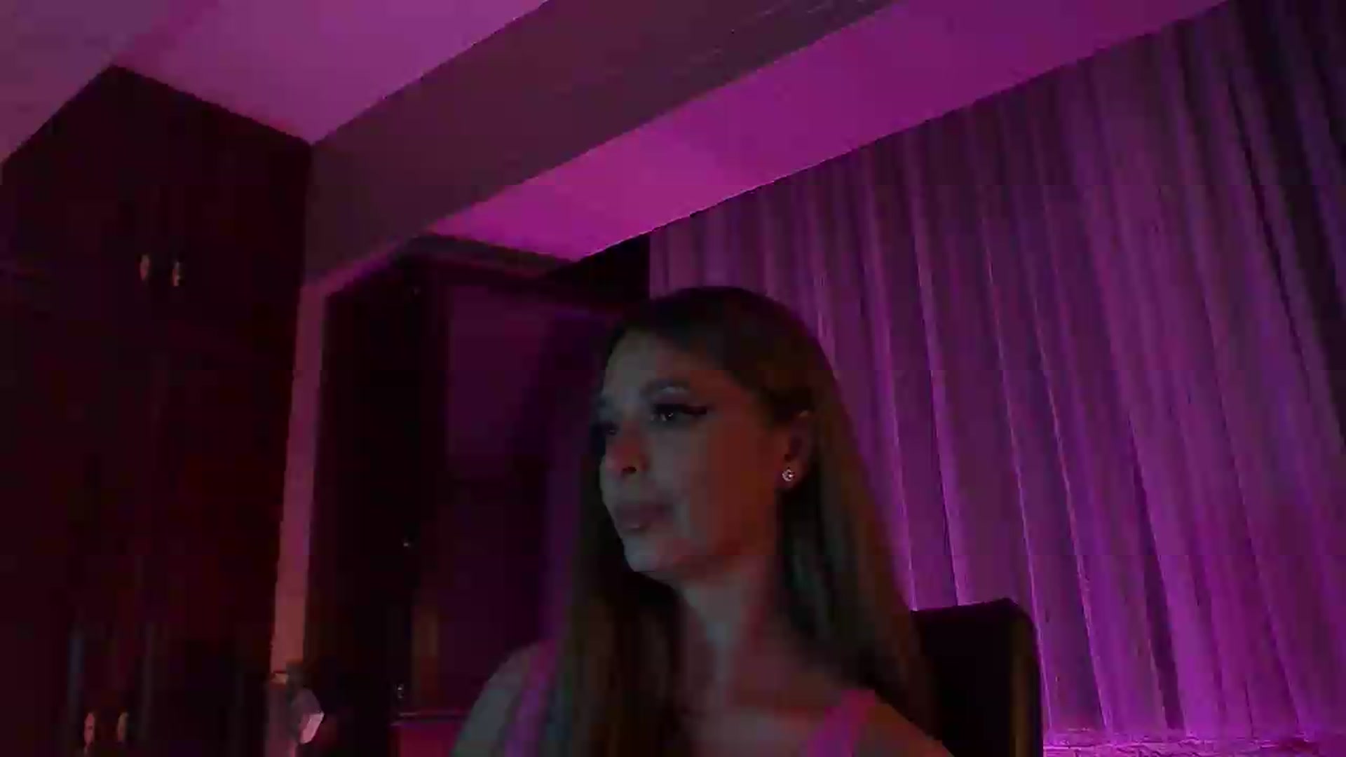 Gallery image thumbnail from No_bo_dy's myfreecams stream on, 09/08/2026, 03:34 image 12 of 20
