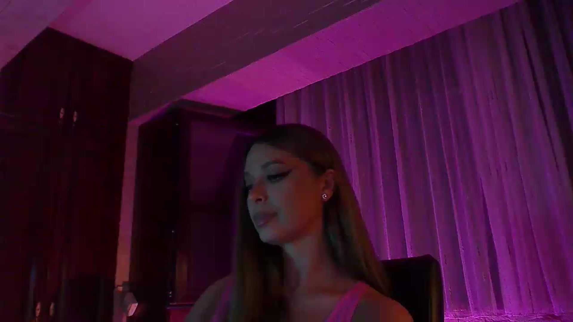 Gallery image thumbnail from No_bo_dy's myfreecams stream on, 09/08/2026, 03:34 image 10 of 20