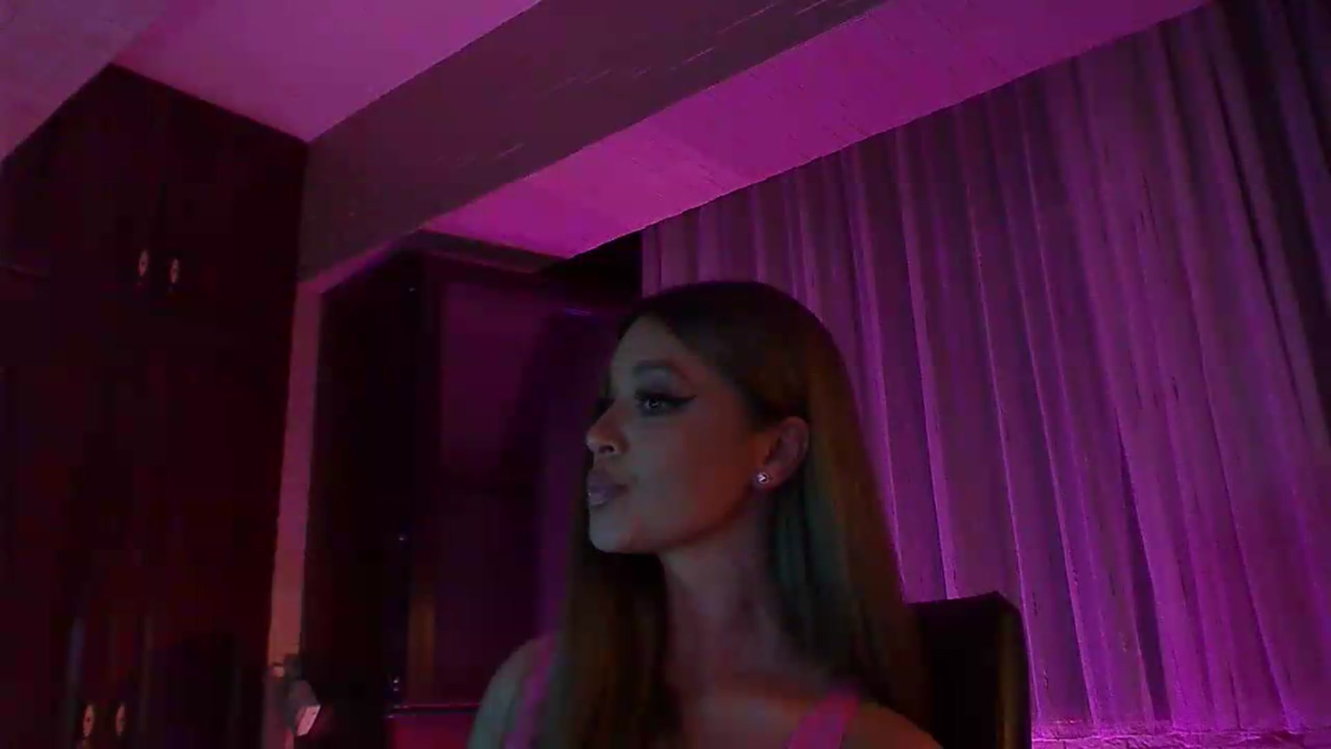 Gallery image thumbnail from No_bo_dy's myfreecams stream on, 09/08/2026, 03:34 image 11 of 20