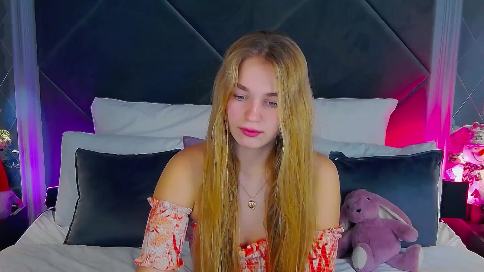 Gallery image thumbnail from NoaLux's myfreecams stream on, 12/23/2025, 13:11 image 1 of 20