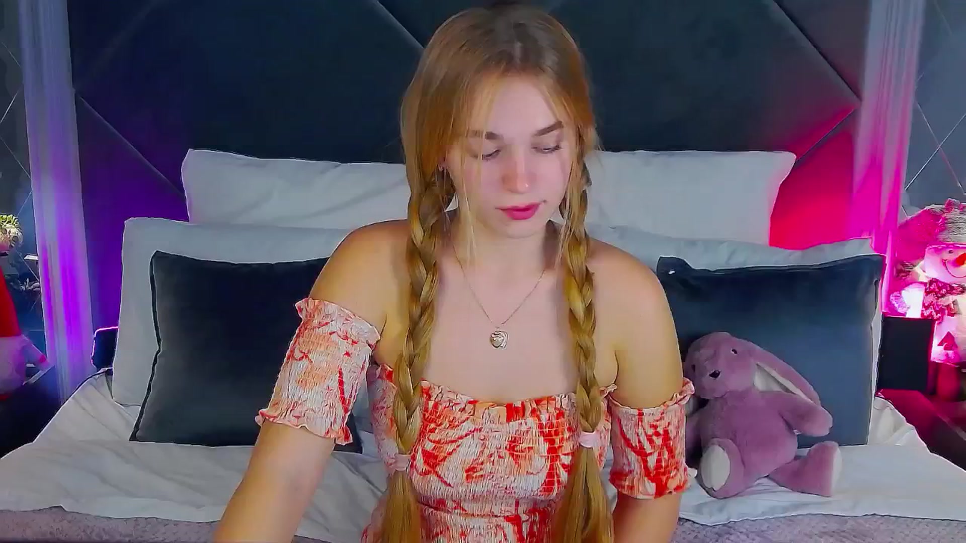 Gallery image thumbnail from NoaLux's myfreecams stream on, 12/23/2025, 13:11 image 3 of 20