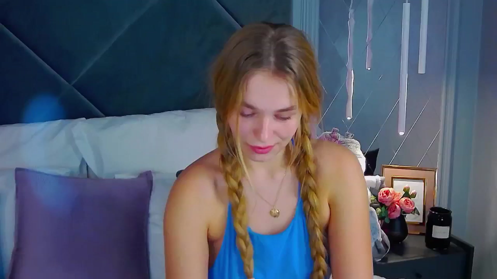 Gallery image thumbnail from NoaLux's myfreecams stream on, 12/25/2025, 13:02 image 13 of 20