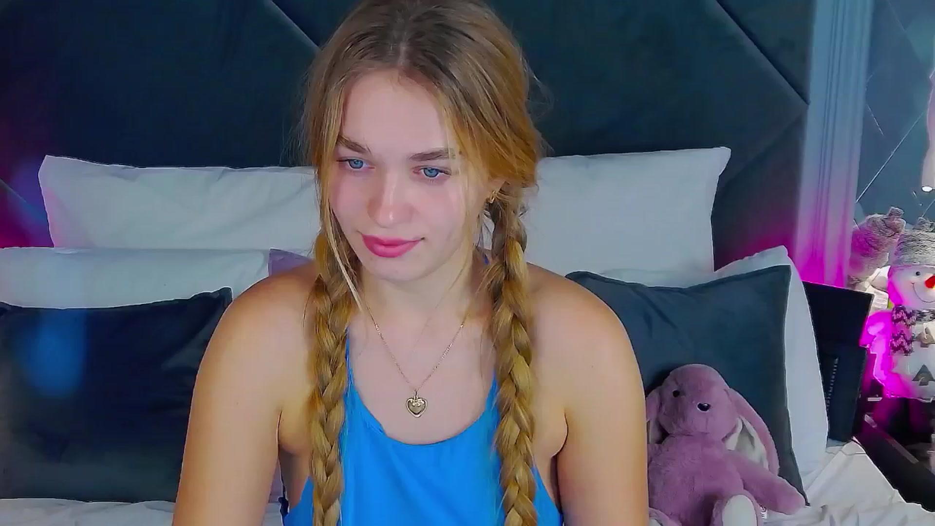 Gallery image thumbnail from NoaLux's myfreecams stream on, 12/25/2025, 13:02 image 8 of 20