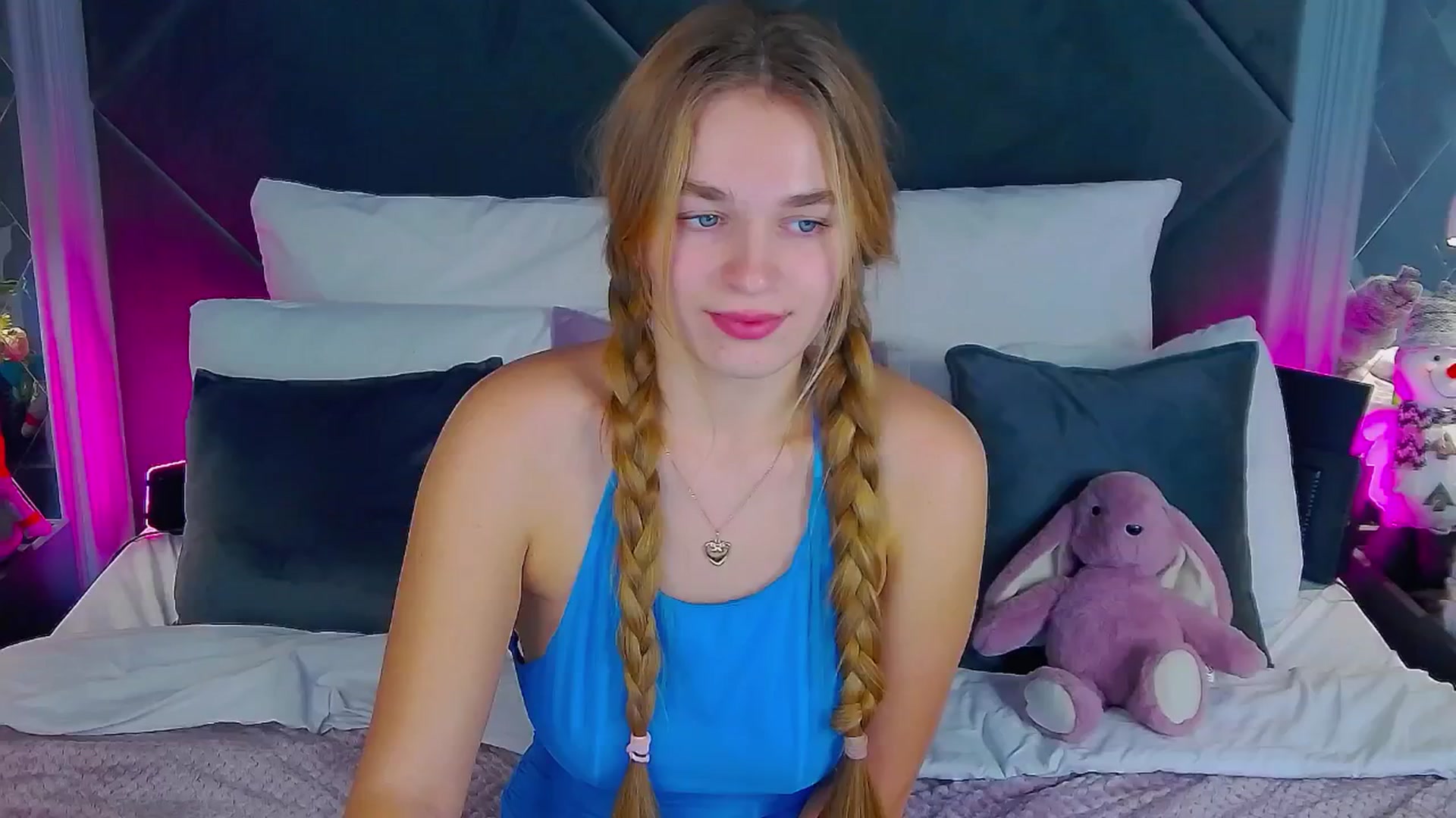 Gallery image thumbnail from NoaLux's myfreecams stream on, 12/25/2025, 13:02 image 6 of 20
