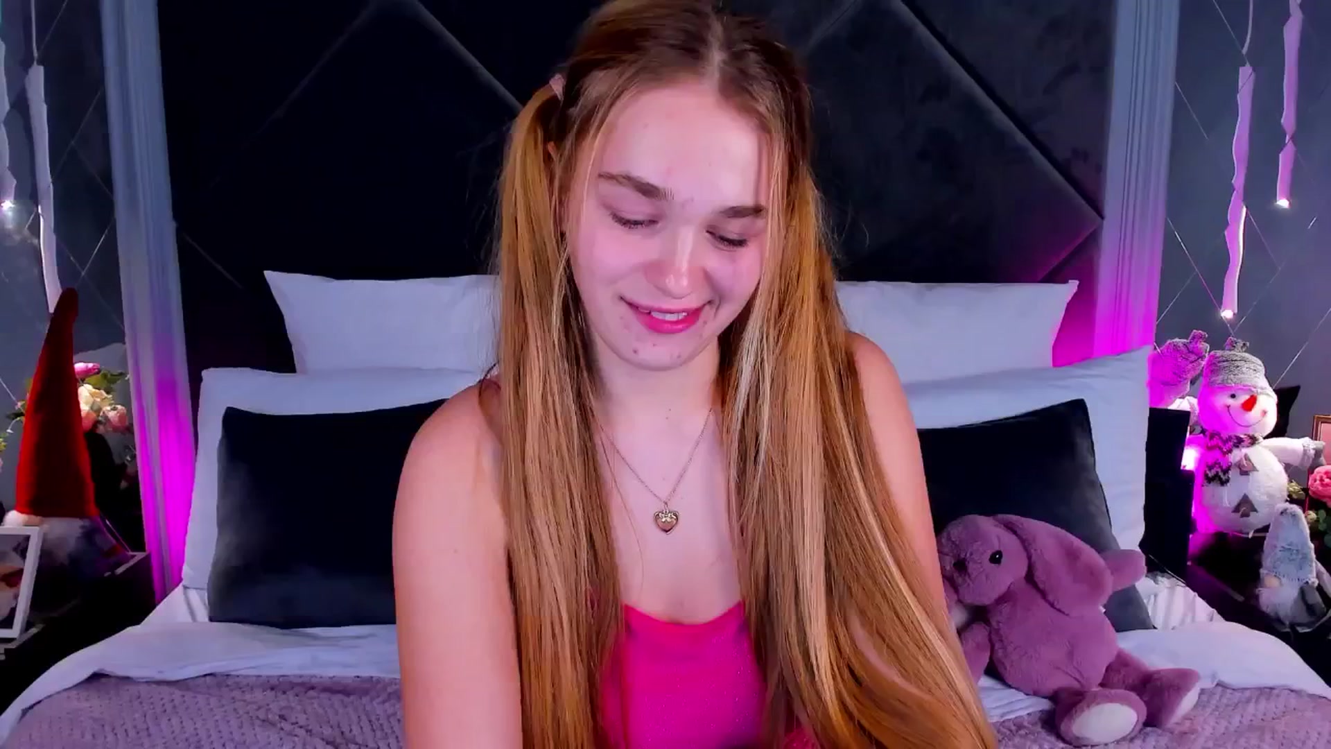 Gallery image thumbnail from NoaLux's myfreecams stream on, 12/31/2025, 12:54 image 12 of 20