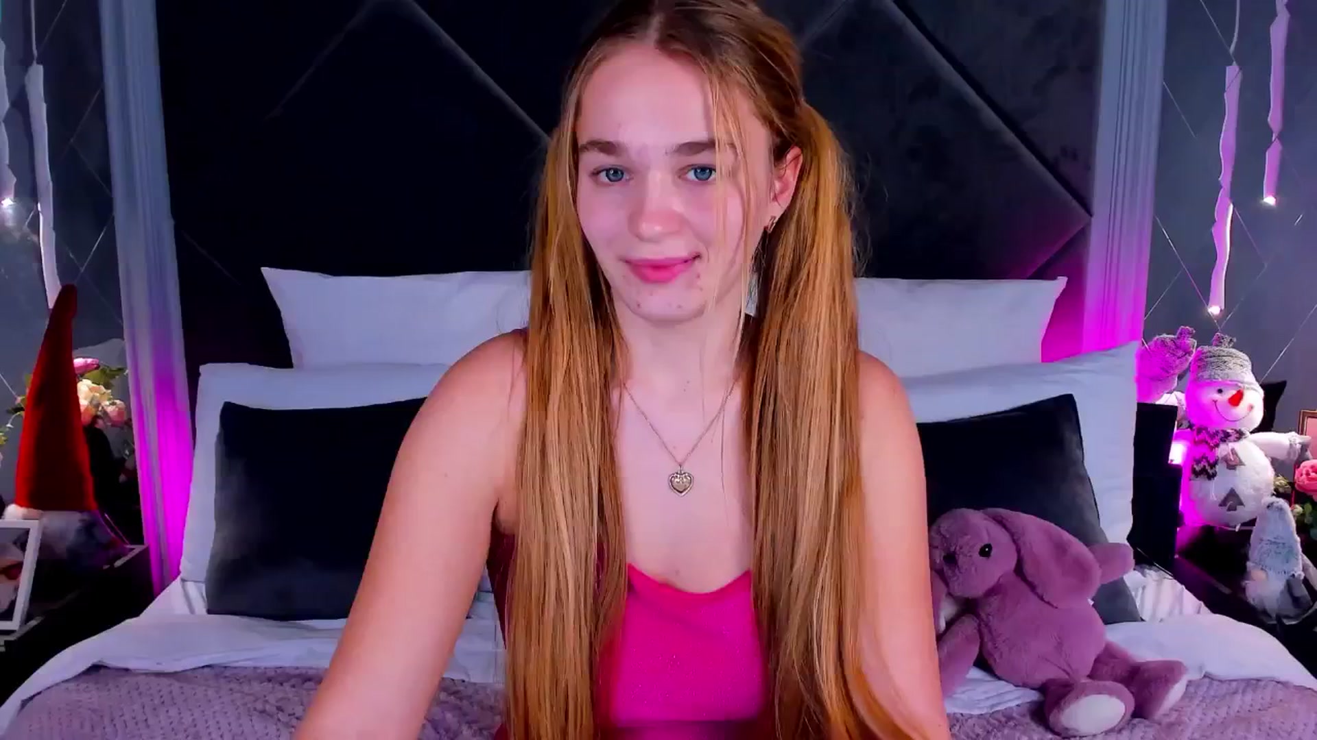 Gallery image thumbnail from NoaLux's myfreecams stream on, 12/31/2025, 12:54 image 11 of 20
