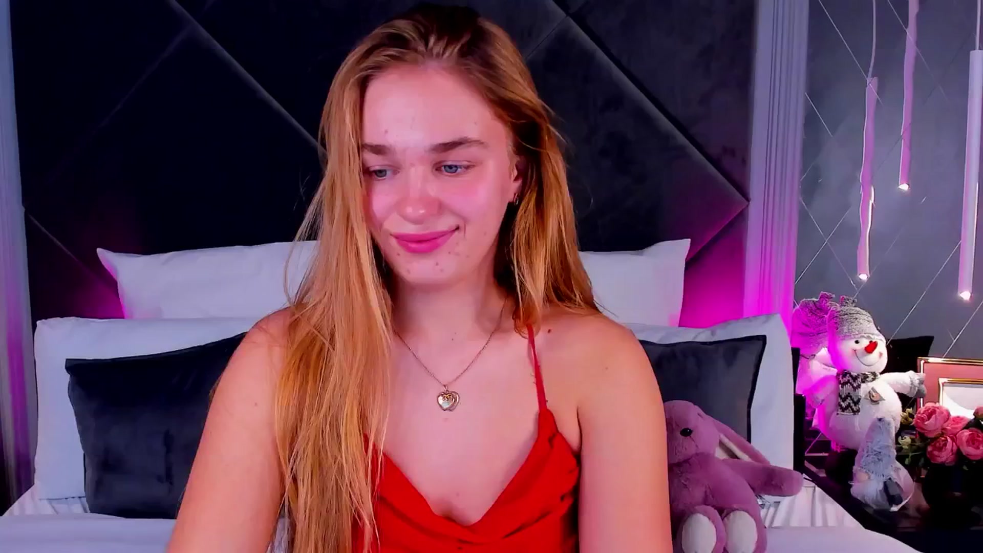 Gallery image thumbnail from NoaLux's myfreecams stream on, 01/04/2026, 12:54 image 20 of 20